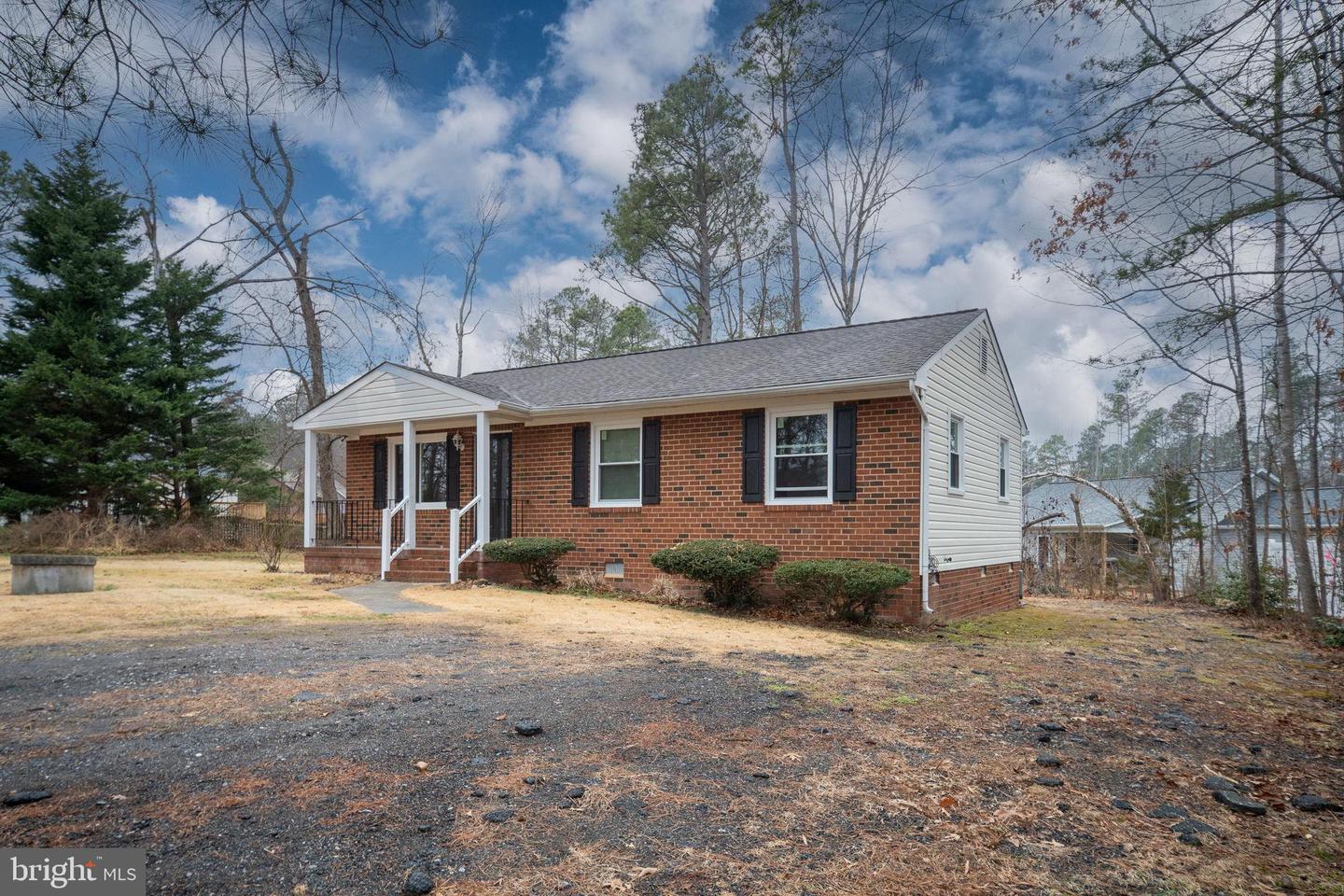 100 AMERICAN DR, RUTHER GLEN, Virginia 22546, 3 Bedrooms Bedrooms, 7 Rooms Rooms,1 BathroomBathrooms,Residential,For sale,100 AMERICAN DR,VACV2009560 MLS # VACV2009560 100 AMERICAN DR, RUTHER GLEN, Virginia 22546, 3 Bedrooms Bedrooms, 7 Rooms Rooms,1 BathroomBathrooms,Residential,For sale,100 AMERICAN DR,VACV2009560 MLS # VACV2009560