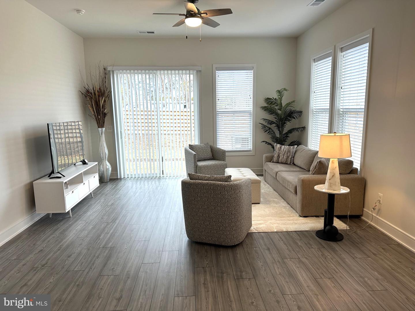 14712 GRAND CRU LOOP, GAINESVILLE, Virginia 20155, 3 Bedrooms Bedrooms, 6 Rooms Rooms,2 BathroomsBathrooms,Residential,For sale,14712 GRAND CRU LOOP,VAPW2112920 MLS # VAPW2112920