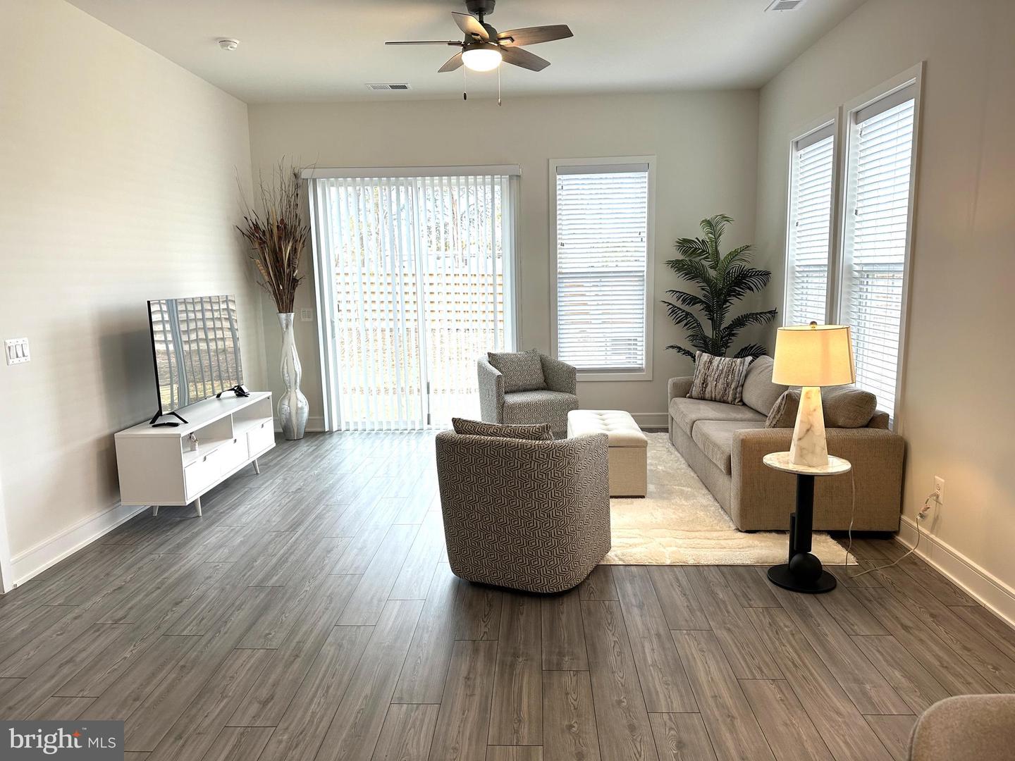 14712 GRAND CRU LOOP, GAINESVILLE, Virginia 20155, 3 Bedrooms Bedrooms, 6 Rooms Rooms,2 BathroomsBathrooms,Residential,For sale,14712 GRAND CRU LOOP,VAPW2112920 MLS # VAPW2112920