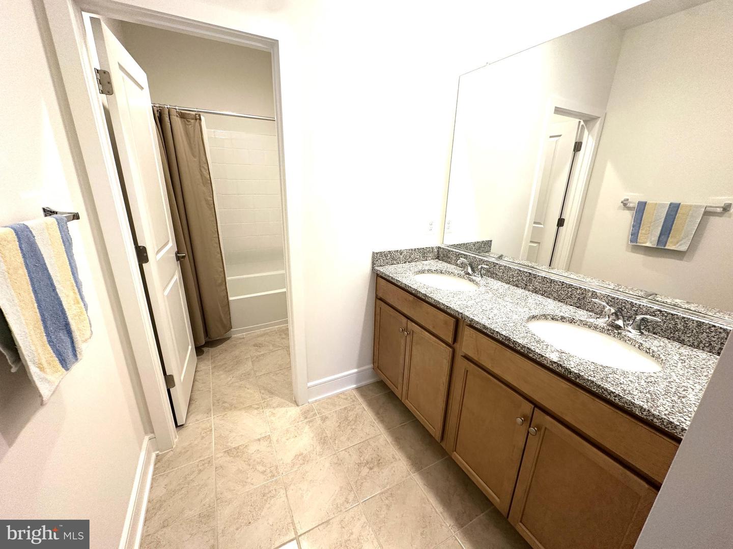 14712 GRAND CRU LOOP, GAINESVILLE, Virginia 20155, 3 Bedrooms Bedrooms, 6 Rooms Rooms,2 BathroomsBathrooms,Residential,For sale,14712 GRAND CRU LOOP,VAPW2112920 MLS # VAPW2112920