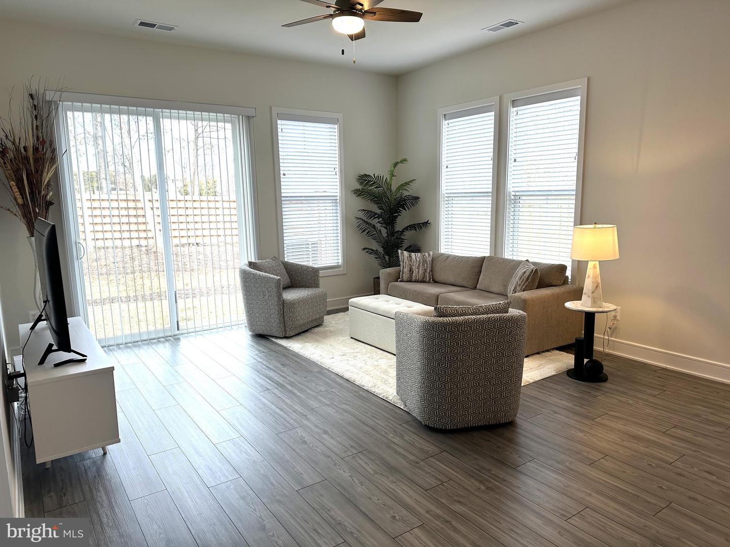 14712 GRAND CRU LOOP, GAINESVILLE, Virginia 20155, 3 Bedrooms Bedrooms, 6 Rooms Rooms,2 BathroomsBathrooms,Residential,For sale,14712 GRAND CRU LOOP,VAPW2112920 MLS # VAPW2112920