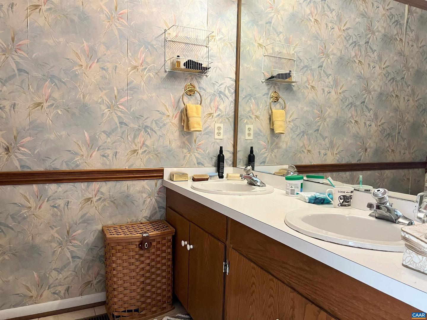 1518 BIRNAM DR, CHARLOTTESVILLE, Virginia 22901, 2 Bedrooms Bedrooms, ,2 BathroomsBathrooms,Residential,For sale,1518 BIRNAM DR,673512 MLS # 673512