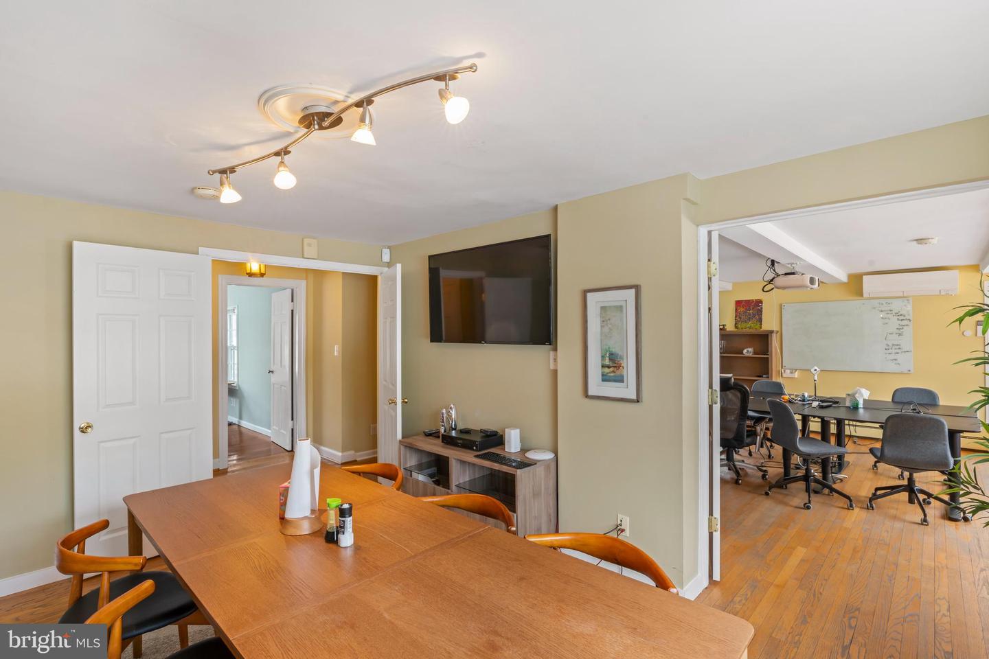 4235 CHAIN BRIDGE RD, FAIRFAX, Virginia 22030, ,Land,For sale,4235 CHAIN BRIDGE RD,VAFC2007804 MLS # VAFC2007804