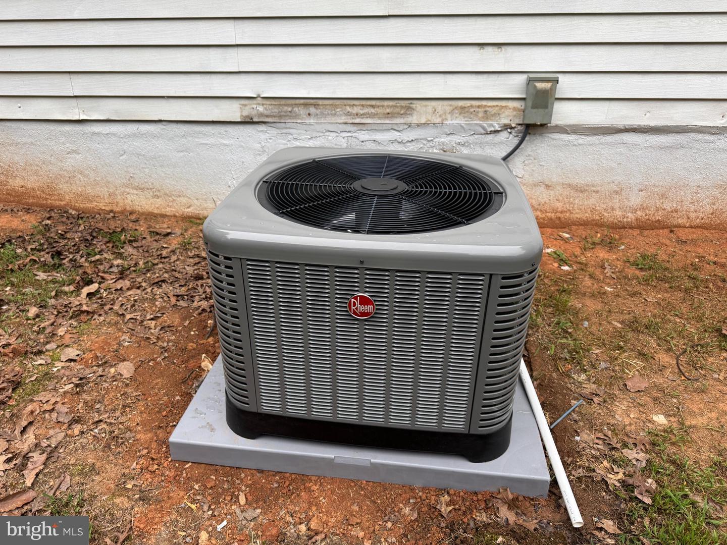 9216 LAWYERS RD, SPOTSYLVANIA, Virginia 22551, 2 Bedrooms Bedrooms, ,1 BathroomBathrooms,Residential,For sale,9216 LAWYERS RD,VASP2033022 MLS # VASP2033022