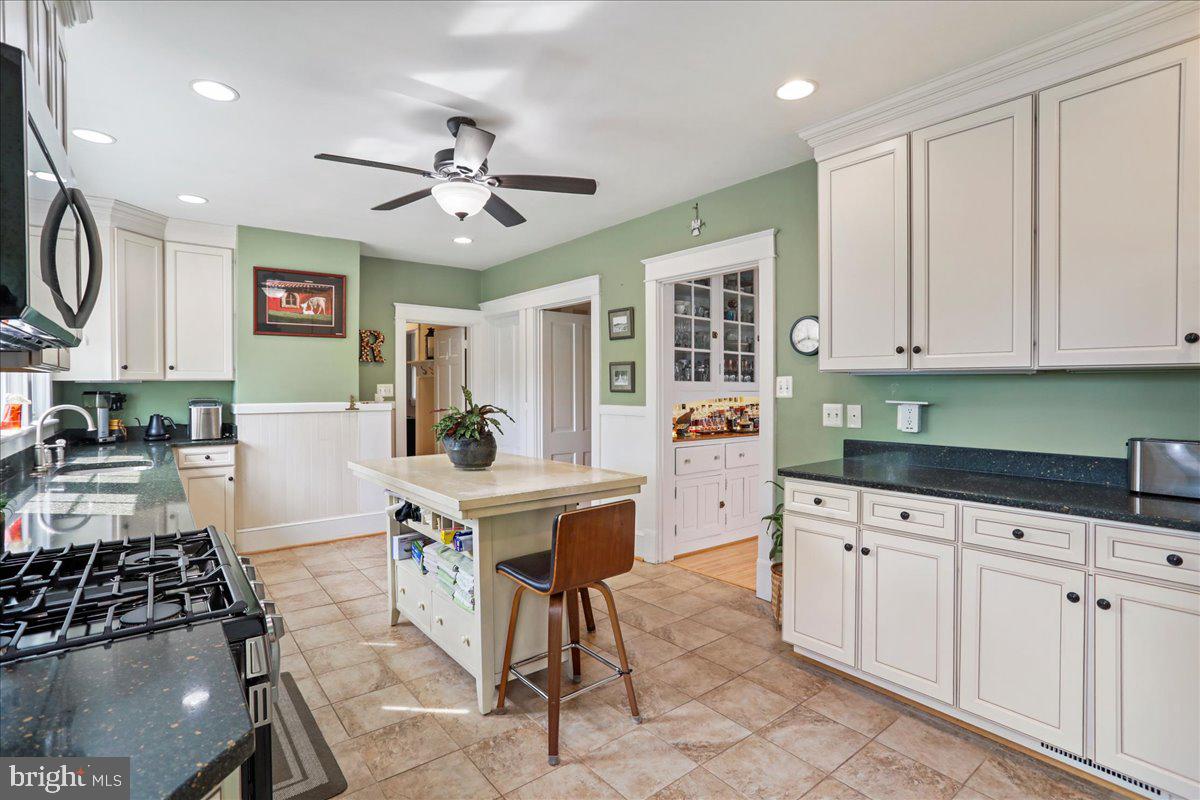 601 S WEST ST, CULPEPER, Virginia 22701, 4 Bedrooms Bedrooms, ,3 BathroomsBathrooms,Residential,For sale,601 S WEST ST,VACU2011710 MLS # VACU2011710