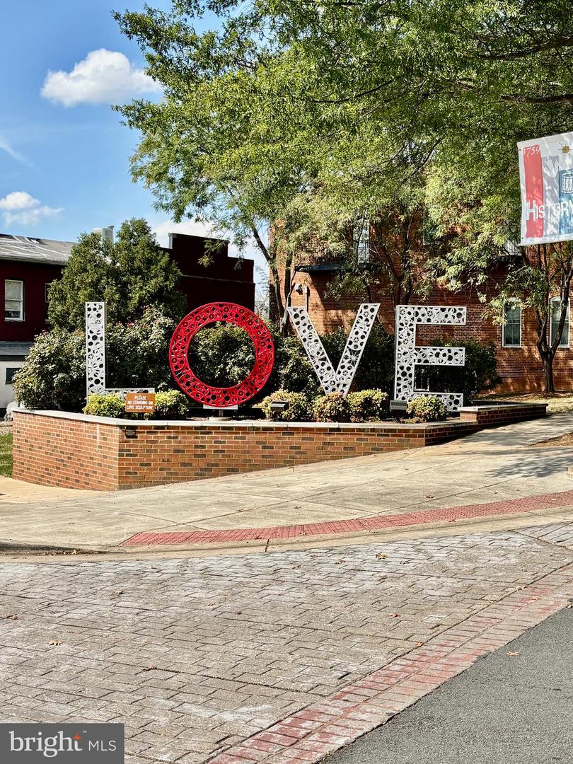 601 S WEST ST, CULPEPER, Virginia 22701, 4 Bedrooms Bedrooms, ,3 BathroomsBathrooms,Residential,For sale,601 S WEST ST,VACU2011710 MLS # VACU2011710