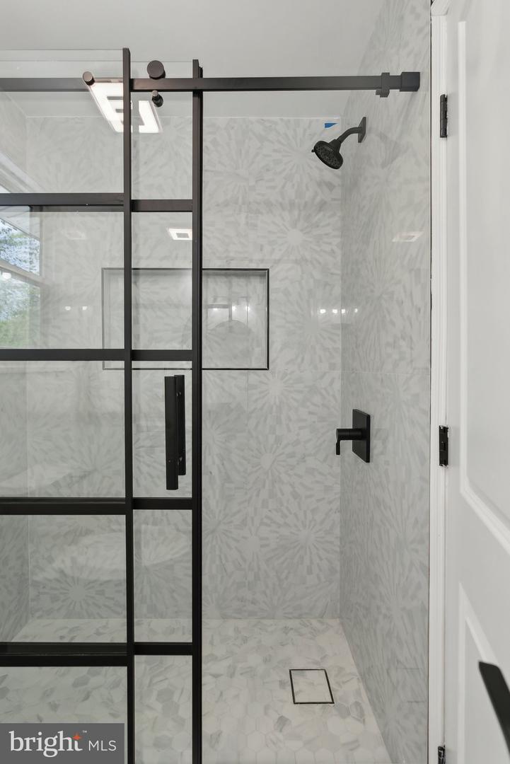 4773 FARNDON CT, FAIRFAX, Virginia 22032, 5 Bedrooms Bedrooms, ,3 BathroomsBathrooms,Residential,For sale,4773 FARNDON CT,VAFX2273290 MLS # VAFX2273290