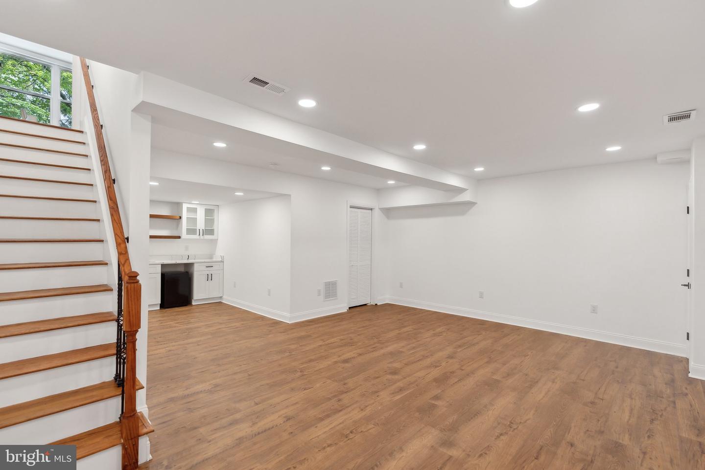 4773 FARNDON CT, FAIRFAX, Virginia 22032, 5 Bedrooms Bedrooms, ,3 BathroomsBathrooms,Residential,For sale,4773 FARNDON CT,VAFX2273290 MLS # VAFX2273290