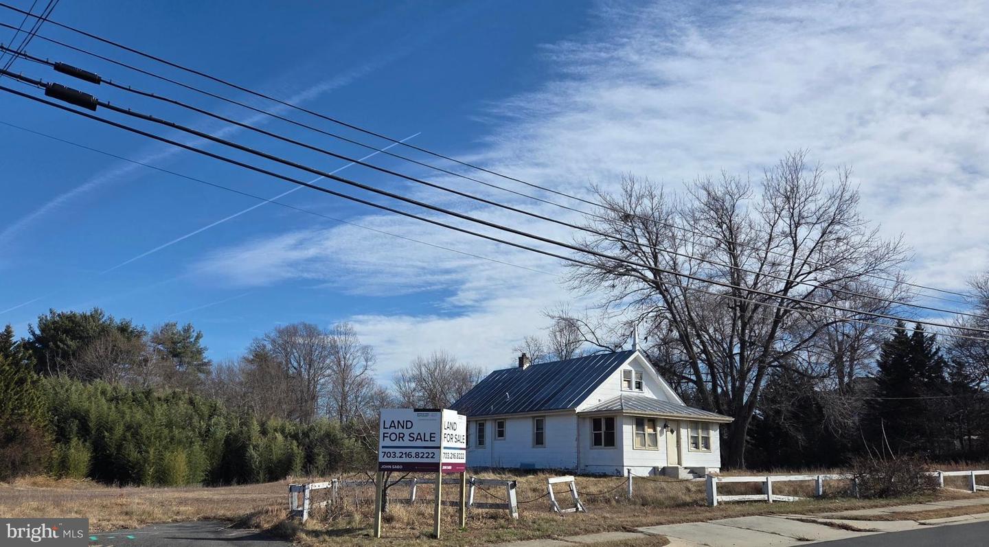 3203 W OX RD, HERNDON, Virginia 20171, ,Land,For sale,3203 W OX RD,VAFX2292202 MLS # VAFX2292202