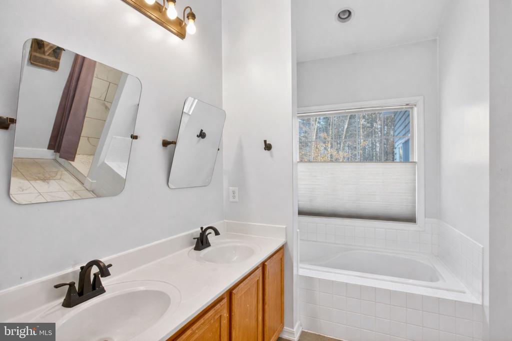 18020 ALBERT DR, CULPEPER, Virginia 22701, 5 Bedrooms Bedrooms, ,3 BathroomsBathrooms,Residential,18020 ALBERT DR,VACU2012388 MLS # VACU2012388