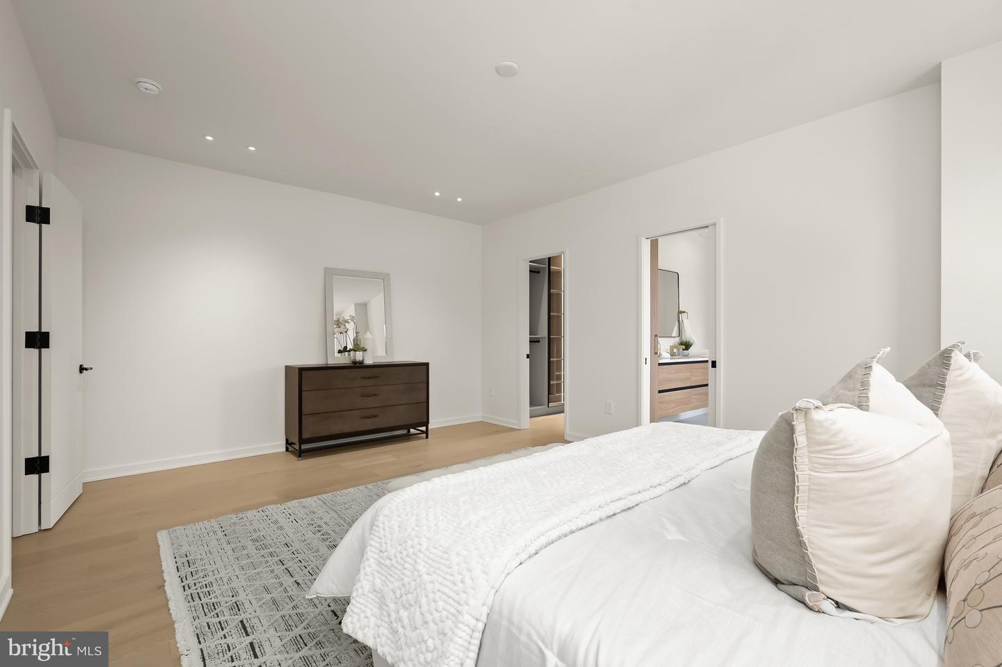 3554 T ST NW, WASHINGTON, District Of Columbia 20007, 5 Bedrooms Bedrooms, ,5 BathroomsBathrooms,Residential,For sale,3554 T ST NW,DCDC2233882 MLS # DCDC2233882 3554 T ST NW, WASHINGTON, District Of Columbia 20007, 5 Bedrooms Bedrooms, ,5 BathroomsBathrooms,Residential,For sale,3554 T ST NW,DCDC2233882 MLS # DCDC2233882