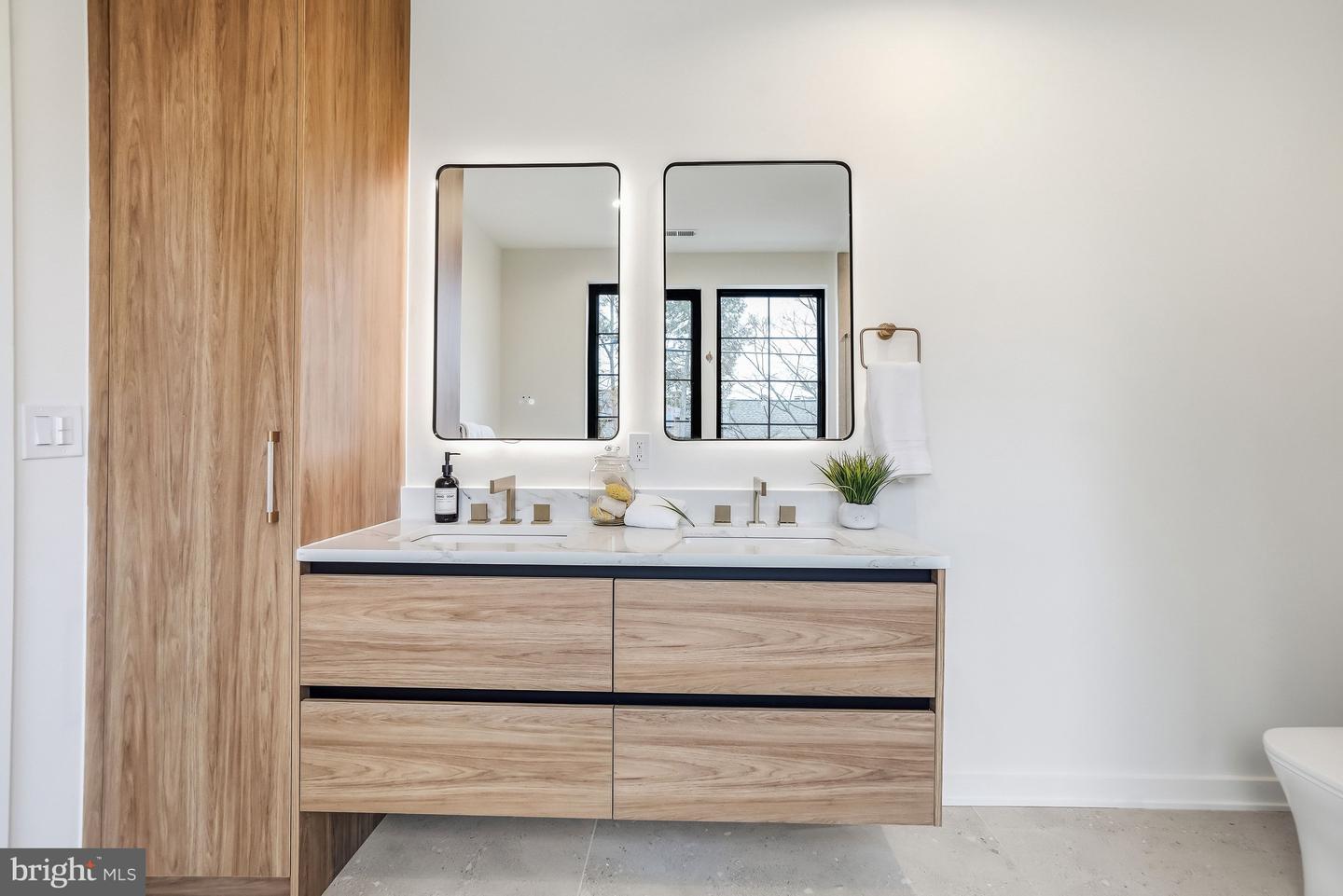 3554 T ST NW, WASHINGTON, District Of Columbia 20007, 5 Bedrooms Bedrooms, ,5 BathroomsBathrooms,Residential,For sale,3554 T ST NW,DCDC2233882 MLS # DCDC2233882 3554 T ST NW, WASHINGTON, District Of Columbia 20007, 5 Bedrooms Bedrooms, ,5 BathroomsBathrooms,Residential,For sale,3554 T ST NW,DCDC2233882 MLS # DCDC2233882