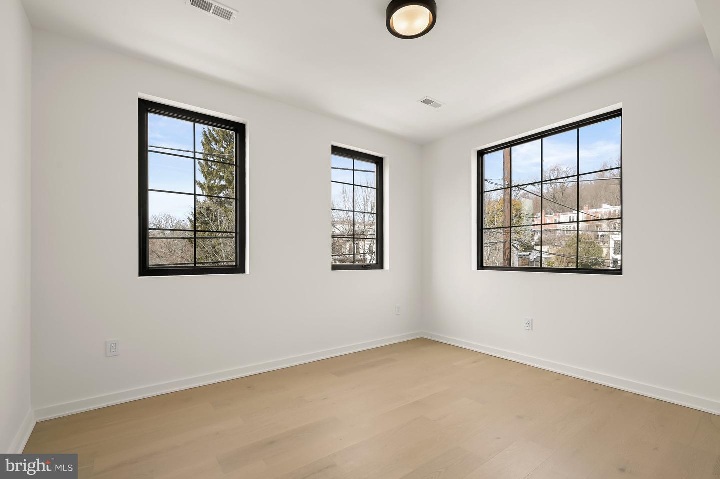 3554 T ST NW, WASHINGTON, District Of Columbia 20007, 5 Bedrooms Bedrooms, ,5 BathroomsBathrooms,Residential,For sale,3554 T ST NW,DCDC2233882 MLS # DCDC2233882 3554 T ST NW, WASHINGTON, District Of Columbia 20007, 5 Bedrooms Bedrooms, ,5 BathroomsBathrooms,Residential,For sale,3554 T ST NW,DCDC2233882 MLS # DCDC2233882