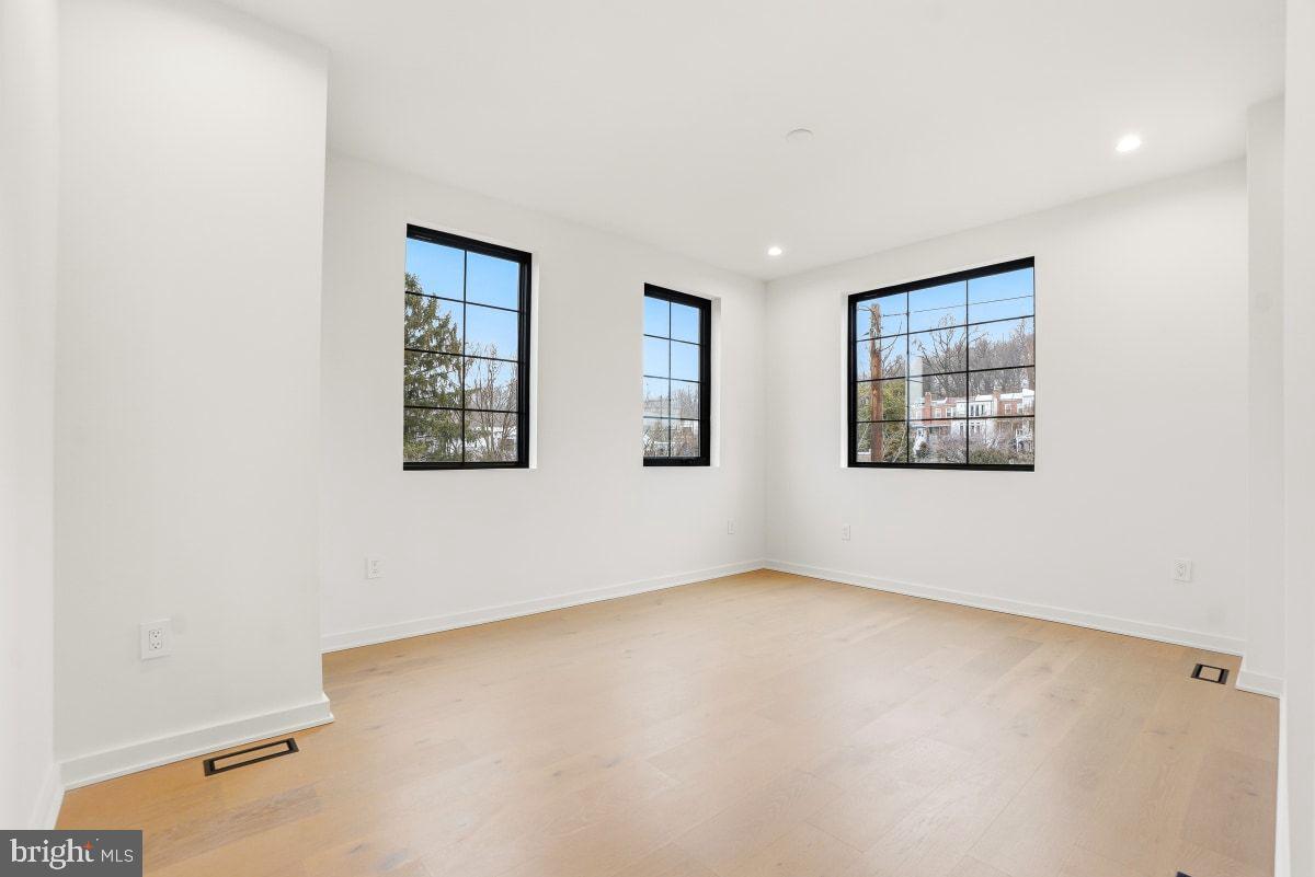 3554 T ST NW, WASHINGTON, District Of Columbia 20007, 5 Bedrooms Bedrooms, ,5 BathroomsBathrooms,Residential,For sale,3554 T ST NW,DCDC2233882 MLS # DCDC2233882 3554 T ST NW, WASHINGTON, District Of Columbia 20007, 5 Bedrooms Bedrooms, ,5 BathroomsBathrooms,Residential,For sale,3554 T ST NW,DCDC2233882 MLS # DCDC2233882