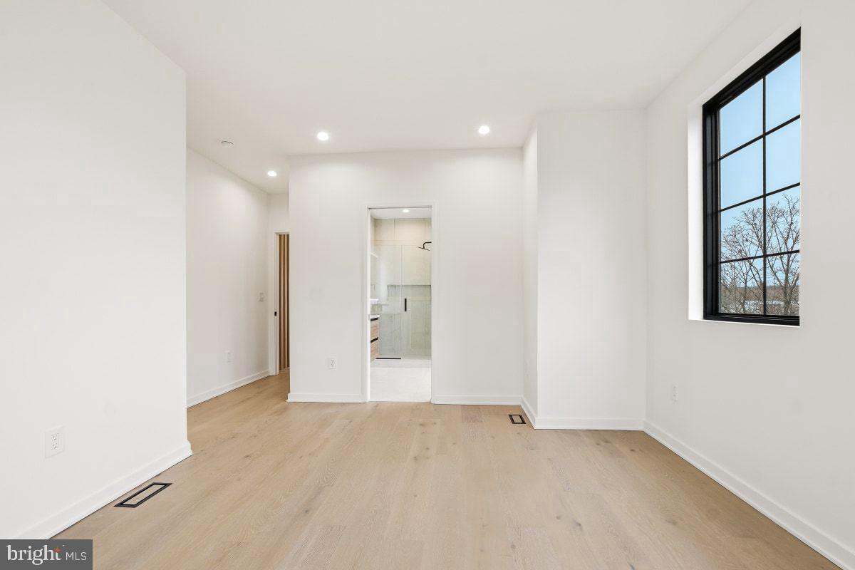 3554 T ST NW, WASHINGTON, District Of Columbia 20007, 5 Bedrooms Bedrooms, ,5 BathroomsBathrooms,Residential,For sale,3554 T ST NW,DCDC2233882 MLS # DCDC2233882 3554 T ST NW, WASHINGTON, District Of Columbia 20007, 5 Bedrooms Bedrooms, ,5 BathroomsBathrooms,Residential,For sale,3554 T ST NW,DCDC2233882 MLS # DCDC2233882