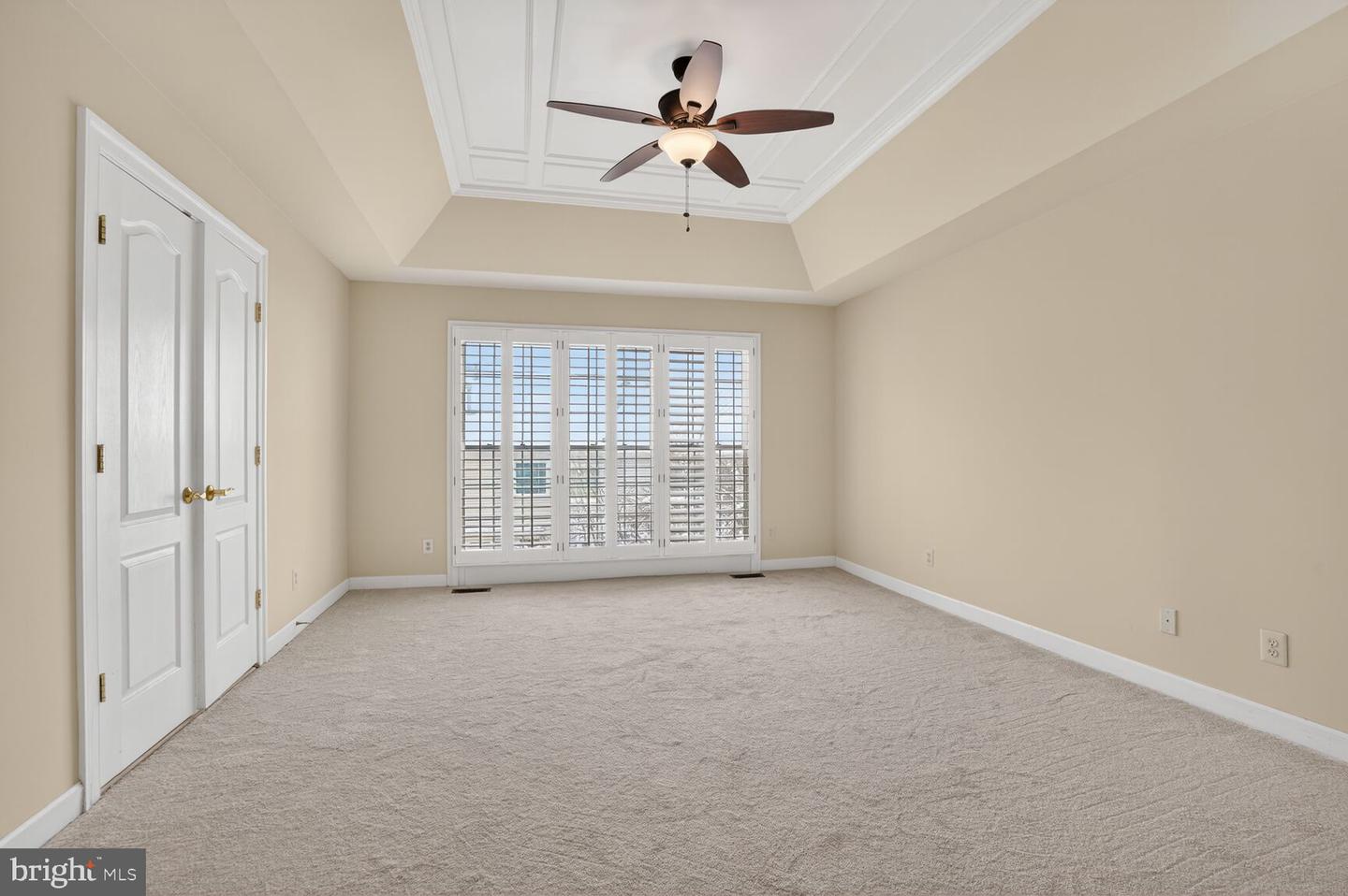 9572 LAGERSFIELD CIR, VIENNA, Virginia 22181, 3 Bedrooms Bedrooms, 7 Rooms Rooms,3 BathroomsBathrooms,Residential,For sale,9572 LAGERSFIELD CIR,VAFX2282566 MLS # VAFX2282566