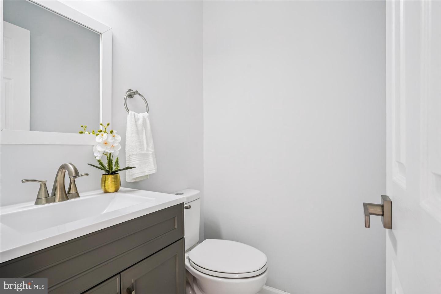 3258 BIRCHDALE SQ, WOODBRIDGE, Virginia 22193, 3 Bedrooms Bedrooms, ,3 BathroomsBathrooms,Residential,For sale,3258 BIRCHDALE SQ,VAPW2109244 MLS # VAPW2109244