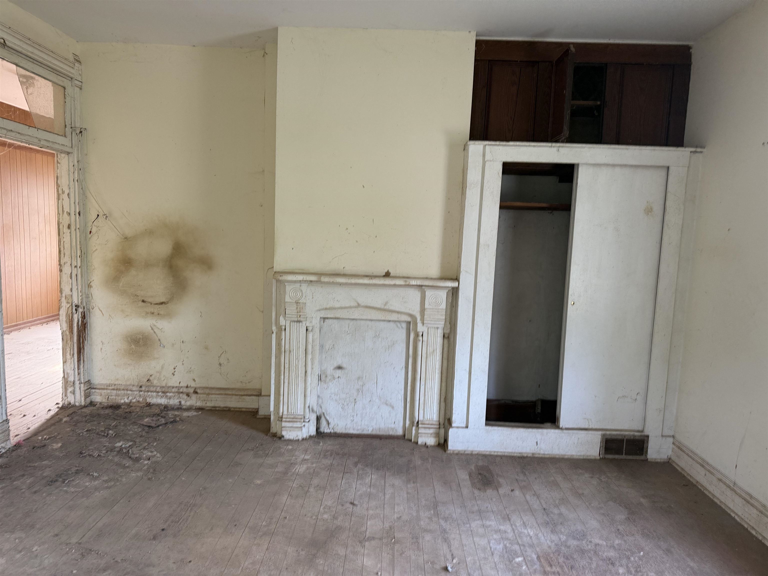 2374 MAPLE AVE, BUENA, Virginia 24416, 6 Bedrooms Bedrooms, ,3 BathroomsBathrooms,Residential,2374 MAPLE AVE,673518 MLS # 673518