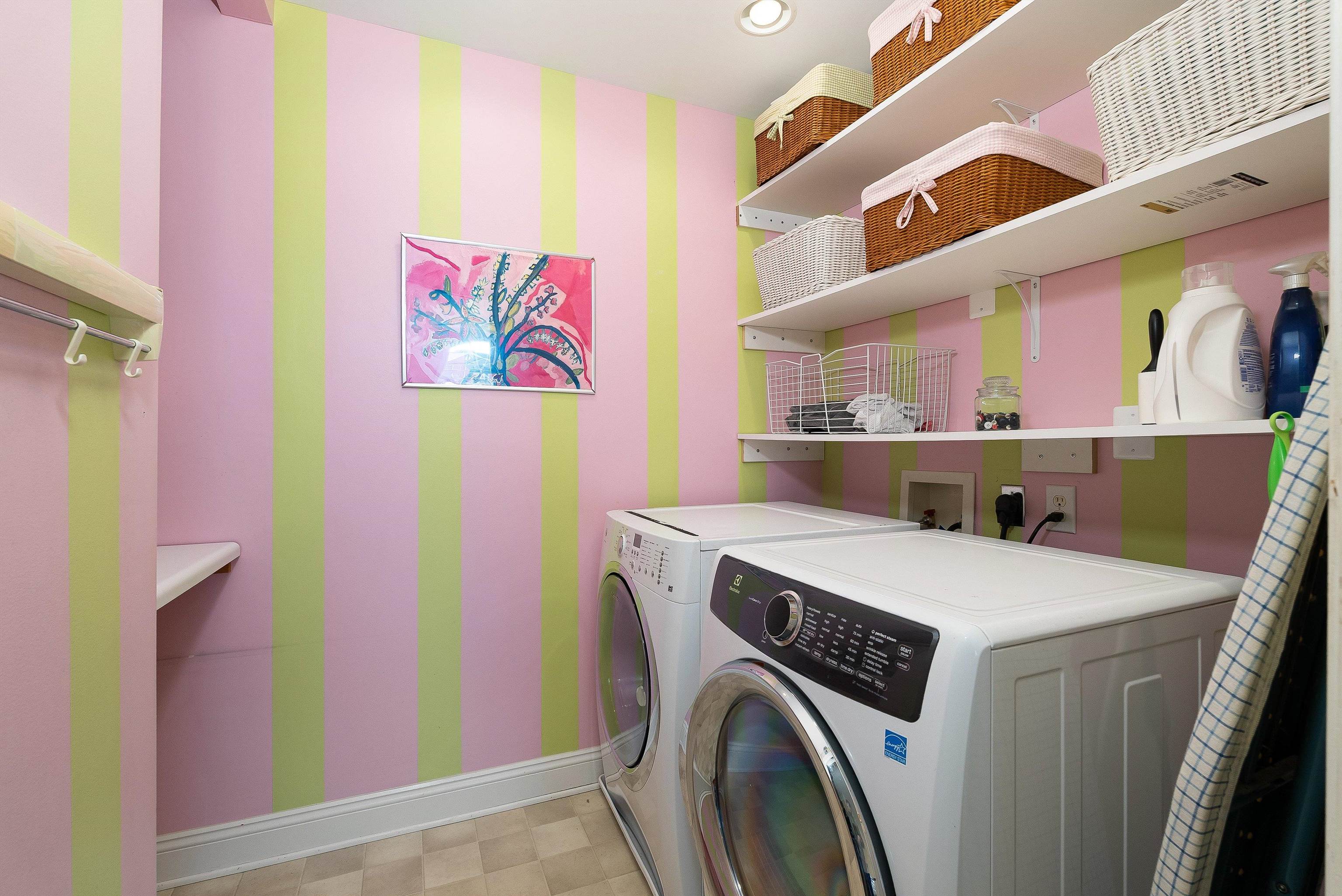 19 FIELDHAVEN PL, STAUNTON, Virginia 24401, 5 Bedrooms Bedrooms, ,4 BathroomsBathrooms,Residential,19 FIELDHAVEN PL,673519 MLS # 673519