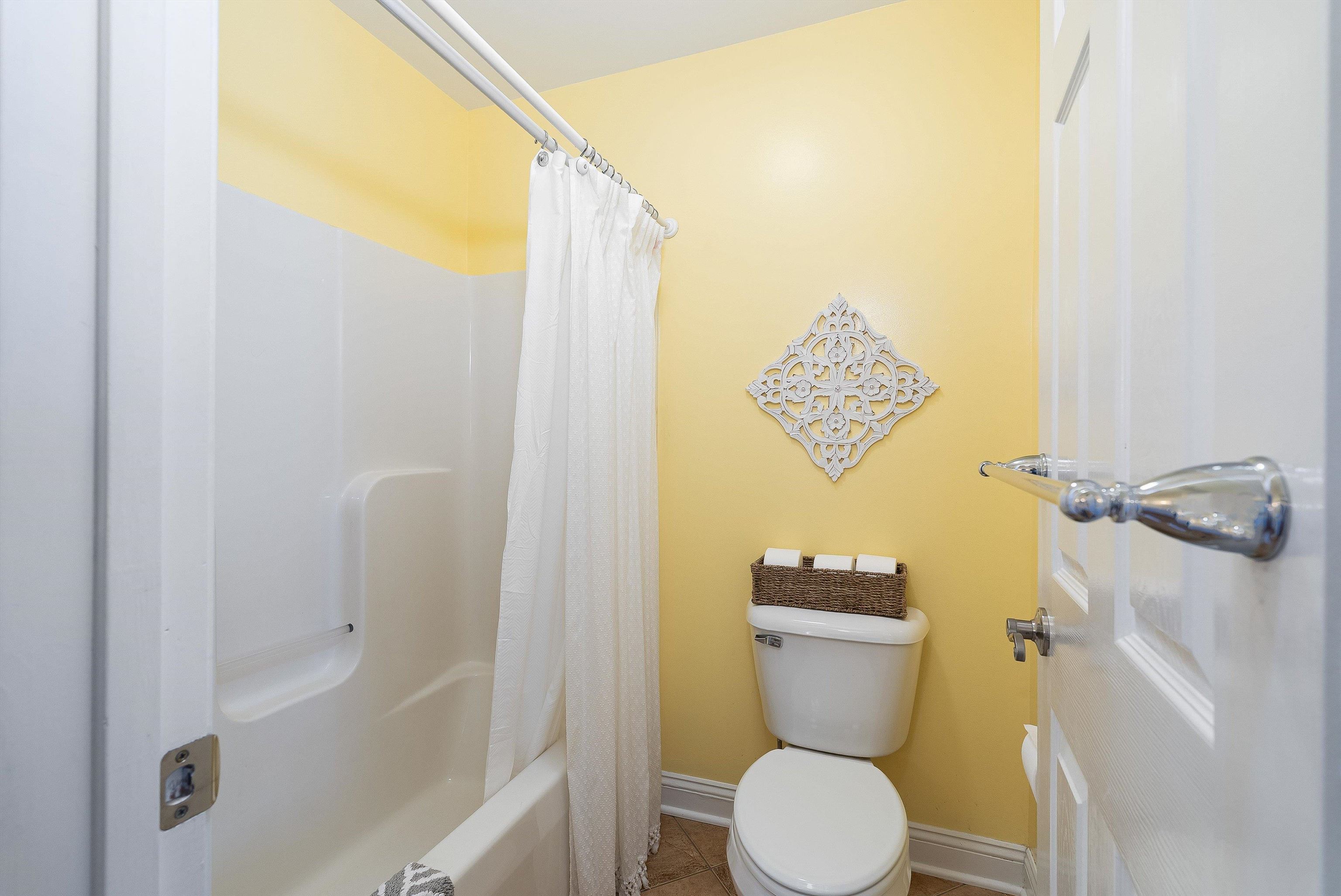 19 FIELDHAVEN PL, STAUNTON, Virginia 24401, 5 Bedrooms Bedrooms, ,4 BathroomsBathrooms,Residential,19 FIELDHAVEN PL,673519 MLS # 673519