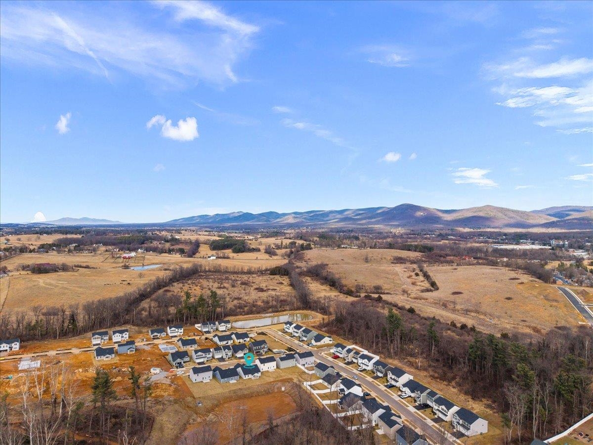 332 WHITE BIRCH RD, WAYNESBORO, Virginia 22980, 3 Bedrooms Bedrooms, ,2 BathroomsBathrooms,Residential,332 WHITE BIRCH RD,673543 MLS # 673543