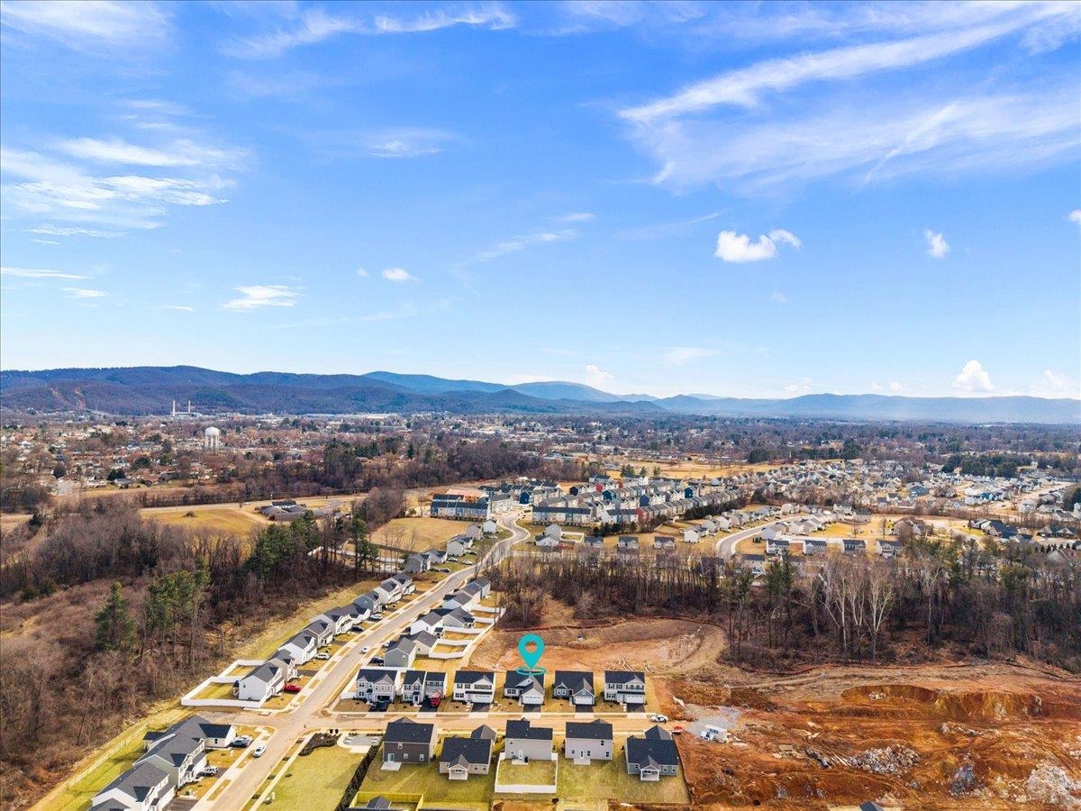 332 WHITE BIRCH RD, WAYNESBORO, Virginia 22980, 3 Bedrooms Bedrooms, ,2 BathroomsBathrooms,Residential,332 WHITE BIRCH RD,673543 MLS # 673543