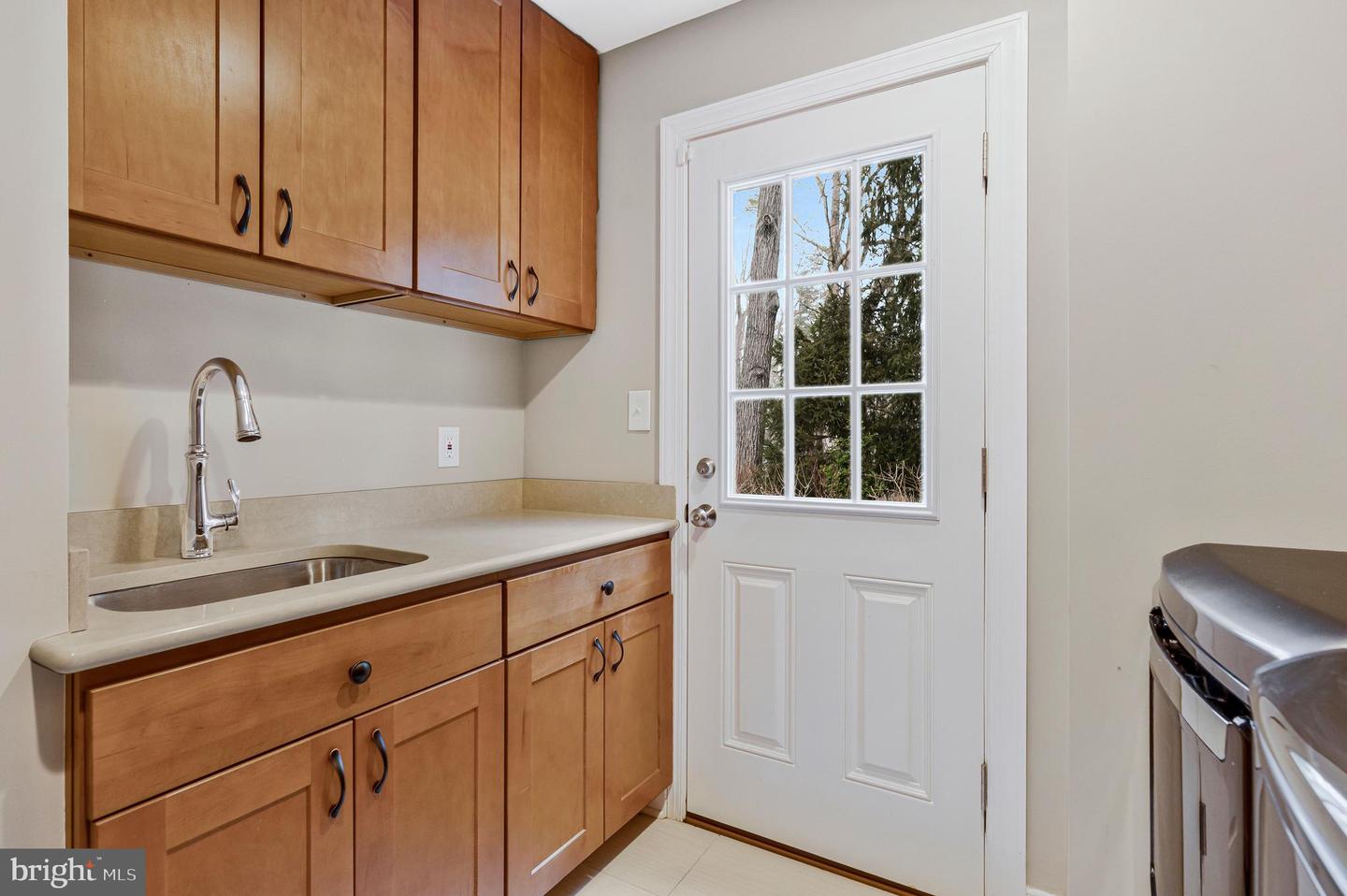 10912 HUNT CLUB RD, RESTON, Virginia 20190, 4 Bedrooms Bedrooms, ,4 BathroomsBathrooms,Residential,For sale,10912 HUNT CLUB RD,VAFX2285438 MLS # VAFX2285438 10912 HUNT CLUB RD, RESTON, Virginia 20190, 4 Bedrooms Bedrooms, ,4 BathroomsBathrooms,Residential,For sale,10912 HUNT CLUB RD,VAFX2285438 MLS # VAFX2285438