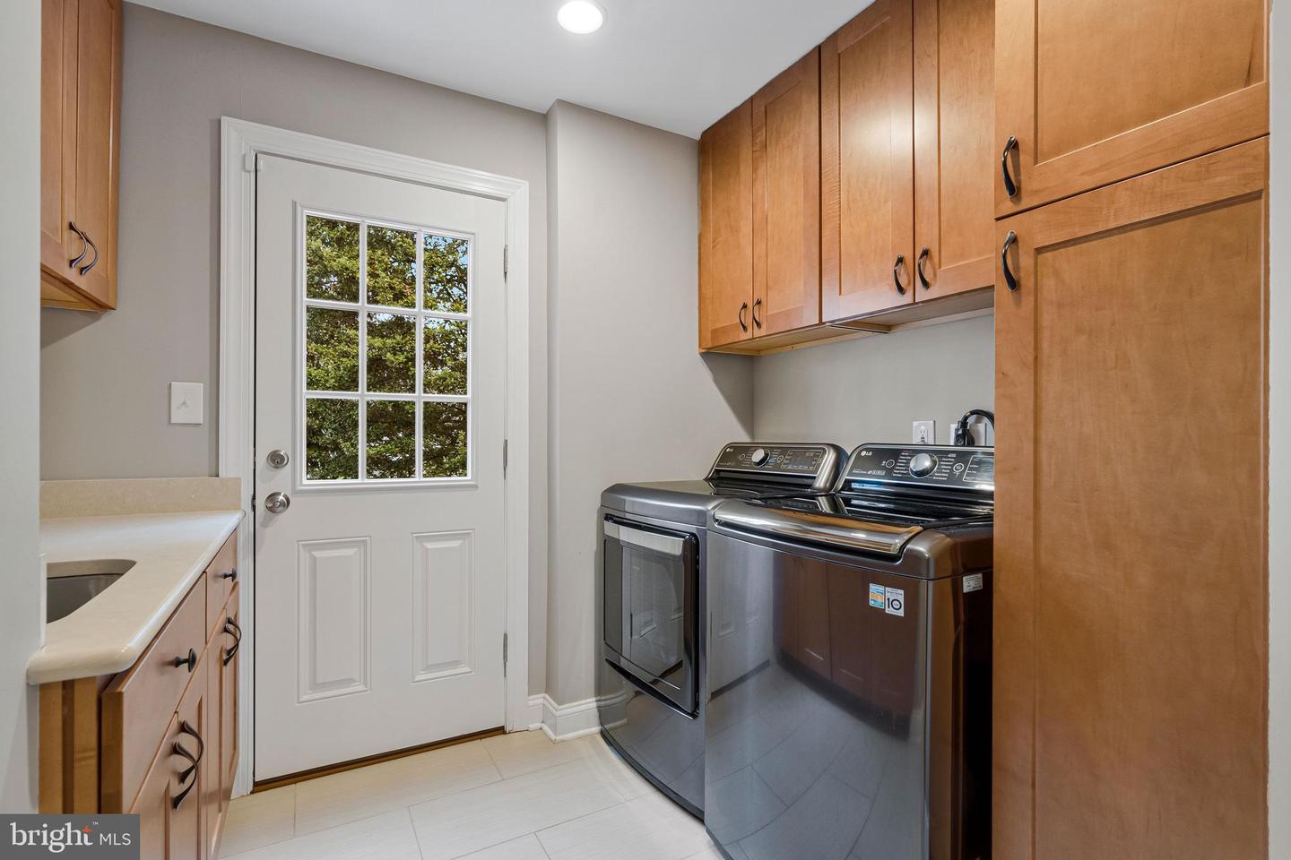 10912 HUNT CLUB RD, RESTON, Virginia 20190, 4 Bedrooms Bedrooms, ,4 BathroomsBathrooms,Residential,For sale,10912 HUNT CLUB RD,VAFX2285438 MLS # VAFX2285438 10912 HUNT CLUB RD, RESTON, Virginia 20190, 4 Bedrooms Bedrooms, ,4 BathroomsBathrooms,Residential,For sale,10912 HUNT CLUB RD,VAFX2285438 MLS # VAFX2285438