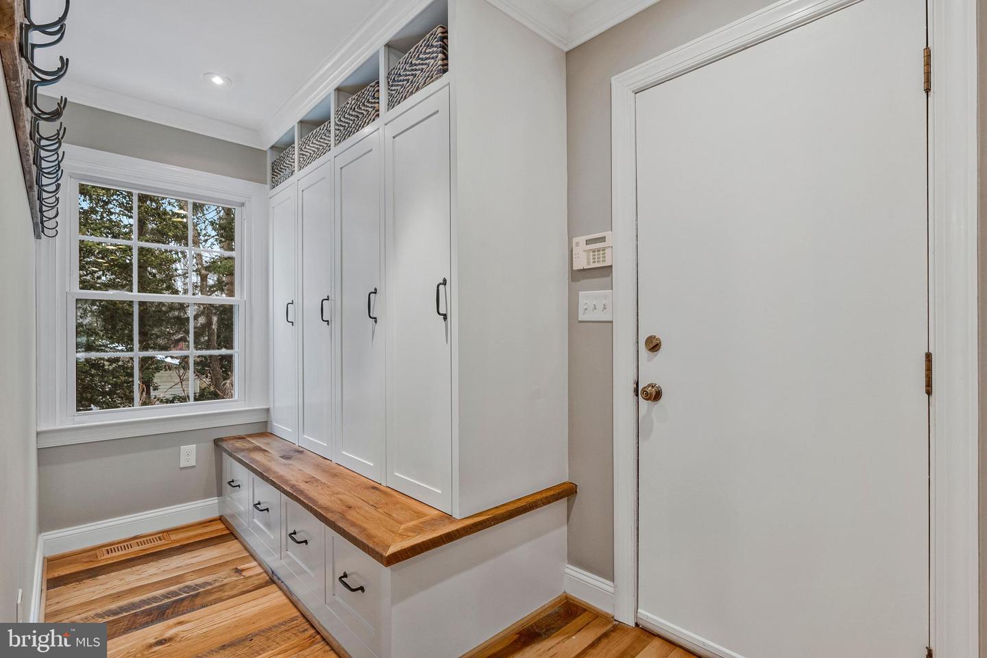 10912 HUNT CLUB RD, RESTON, Virginia 20190, 4 Bedrooms Bedrooms, ,4 BathroomsBathrooms,Residential,For sale,10912 HUNT CLUB RD,VAFX2285438 MLS # VAFX2285438 10912 HUNT CLUB RD, RESTON, Virginia 20190, 4 Bedrooms Bedrooms, ,4 BathroomsBathrooms,Residential,For sale,10912 HUNT CLUB RD,VAFX2285438 MLS # VAFX2285438