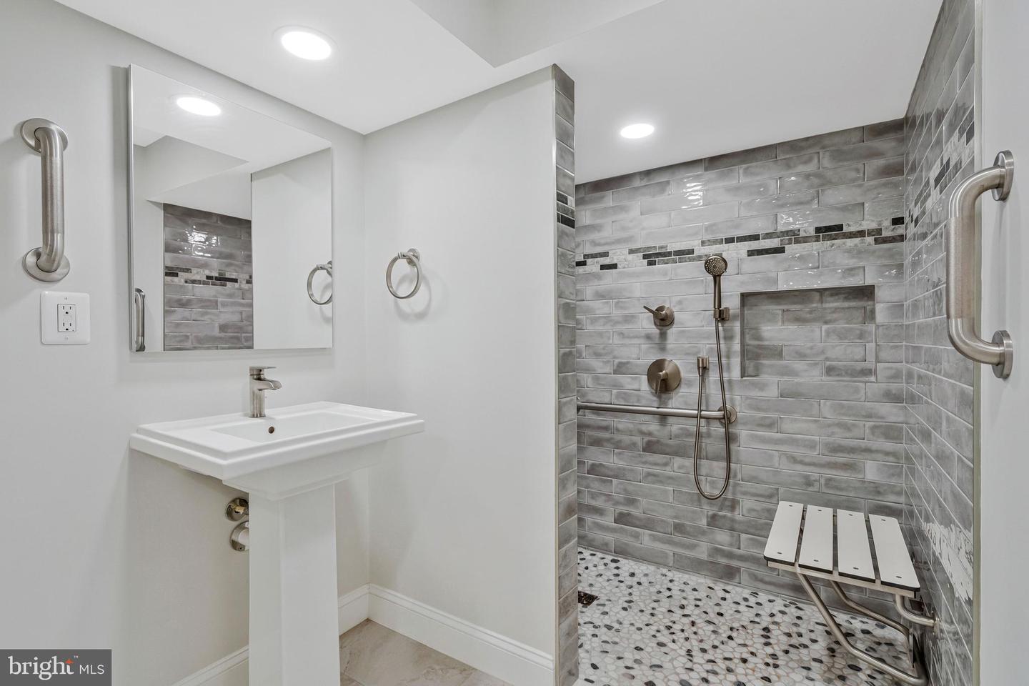 10912 HUNT CLUB RD, RESTON, Virginia 20190, 4 Bedrooms Bedrooms, ,4 BathroomsBathrooms,Residential,For sale,10912 HUNT CLUB RD,VAFX2285438 MLS # VAFX2285438 10912 HUNT CLUB RD, RESTON, Virginia 20190, 4 Bedrooms Bedrooms, ,4 BathroomsBathrooms,Residential,For sale,10912 HUNT CLUB RD,VAFX2285438 MLS # VAFX2285438