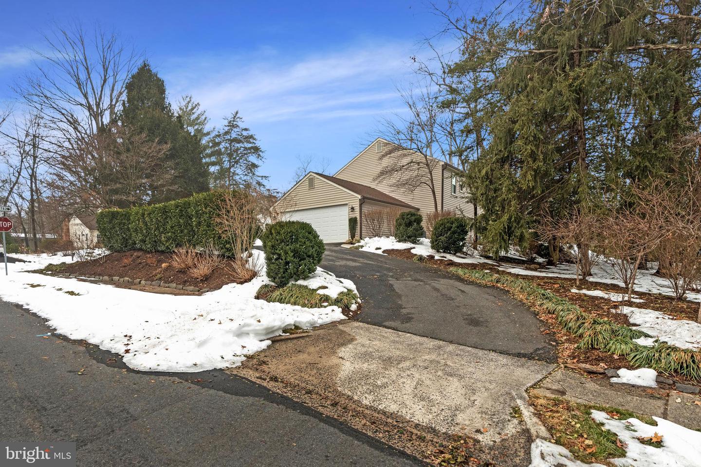 10912 HUNT CLUB RD, RESTON, Virginia 20190, 4 Bedrooms Bedrooms, ,4 BathroomsBathrooms,Residential,For sale,10912 HUNT CLUB RD,VAFX2285438 MLS # VAFX2285438 10912 HUNT CLUB RD, RESTON, Virginia 20190, 4 Bedrooms Bedrooms, ,4 BathroomsBathrooms,Residential,For sale,10912 HUNT CLUB RD,VAFX2285438 MLS # VAFX2285438