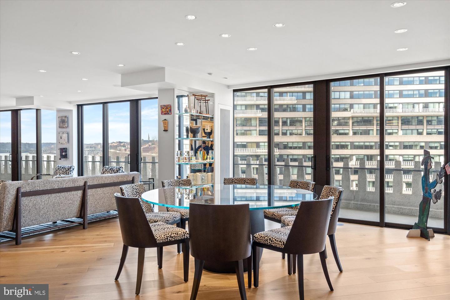 700 NEW HAMPSHIRE AVE NW #708/709, WASHINGTON, District Of Columbia 20037, 2 Bedrooms Bedrooms, ,3 BathroomsBathrooms,Residential,For sale,700 NEW HAMPSHIRE AVE NW #708/709,DCDC2241730 MLS # DCDC2241730 700 NEW HAMPSHIRE AVE NW #708/709, WASHINGTON, District Of Columbia 20037, 2 Bedrooms Bedrooms, ,3 BathroomsBathrooms,Residential,For sale,700 NEW HAMPSHIRE AVE NW #708/709,DCDC2241730 MLS # DCDC2241730