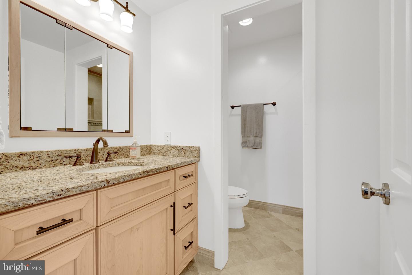 9982 BLACKBERRY LN, GREAT FALLS, Virginia 22066, 4 Bedrooms Bedrooms, ,3 BathroomsBathrooms,Residential,For sale,9982 BLACKBERRY LN,VAFX2286222 MLS # VAFX2286222