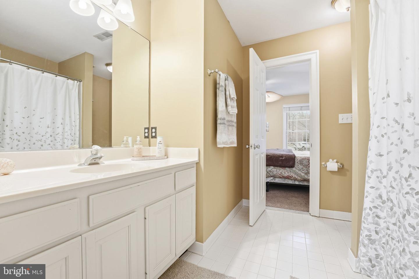 17291 PEPPERSTOCK LN, JEFFERSONTON, Virginia 22724, 4 Bedrooms Bedrooms, ,3 BathroomsBathrooms,Residential,For sale,17291 PEPPERSTOCK LN,VACU2012454 MLS # VACU2012454