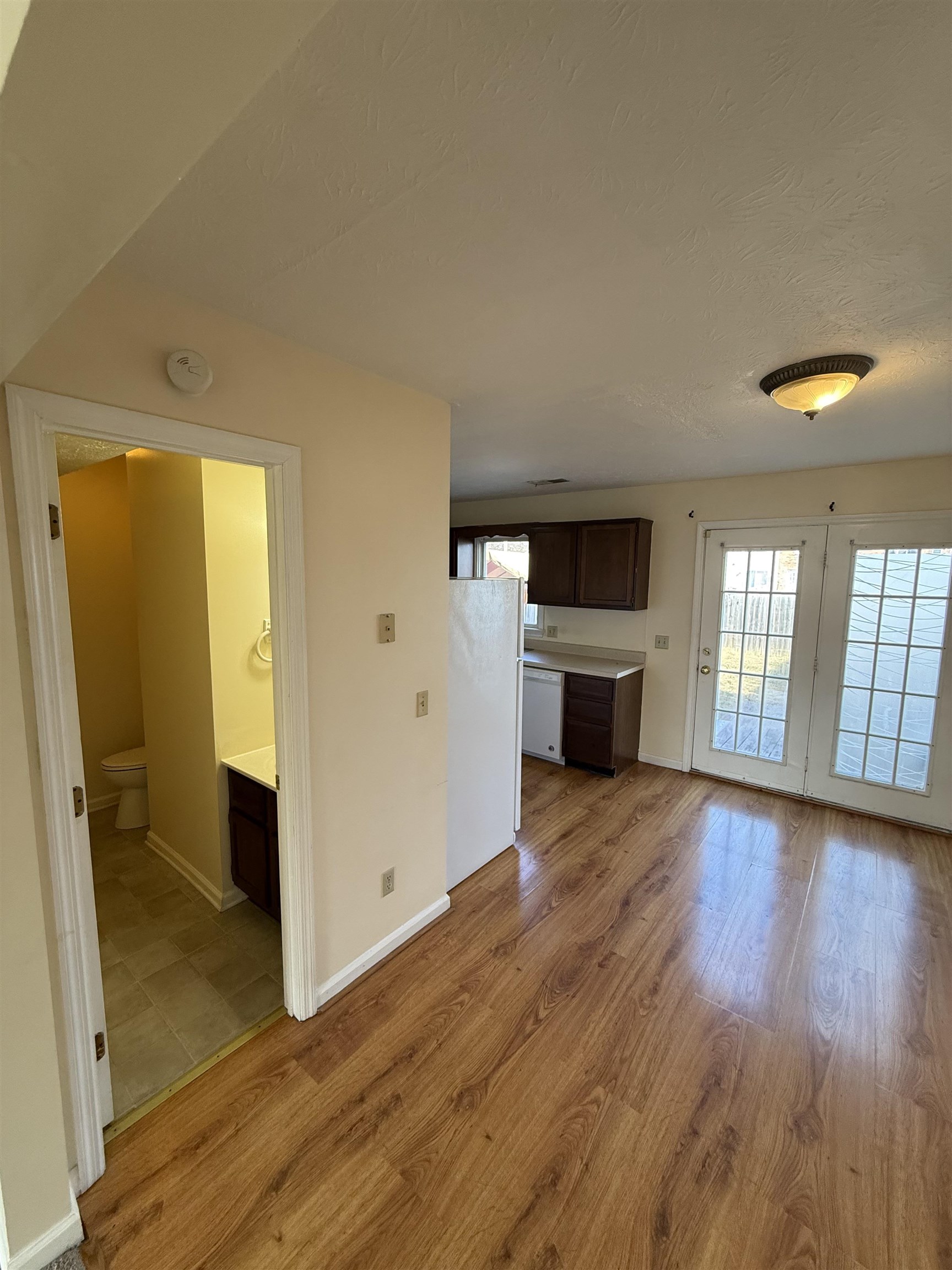 807 VINE ST, HARRISONBURG, Virginia 22801, 2 Bedrooms Bedrooms, ,2 BathroomsBathrooms,Residential,807 VINE ST,673555 MLS # 673555