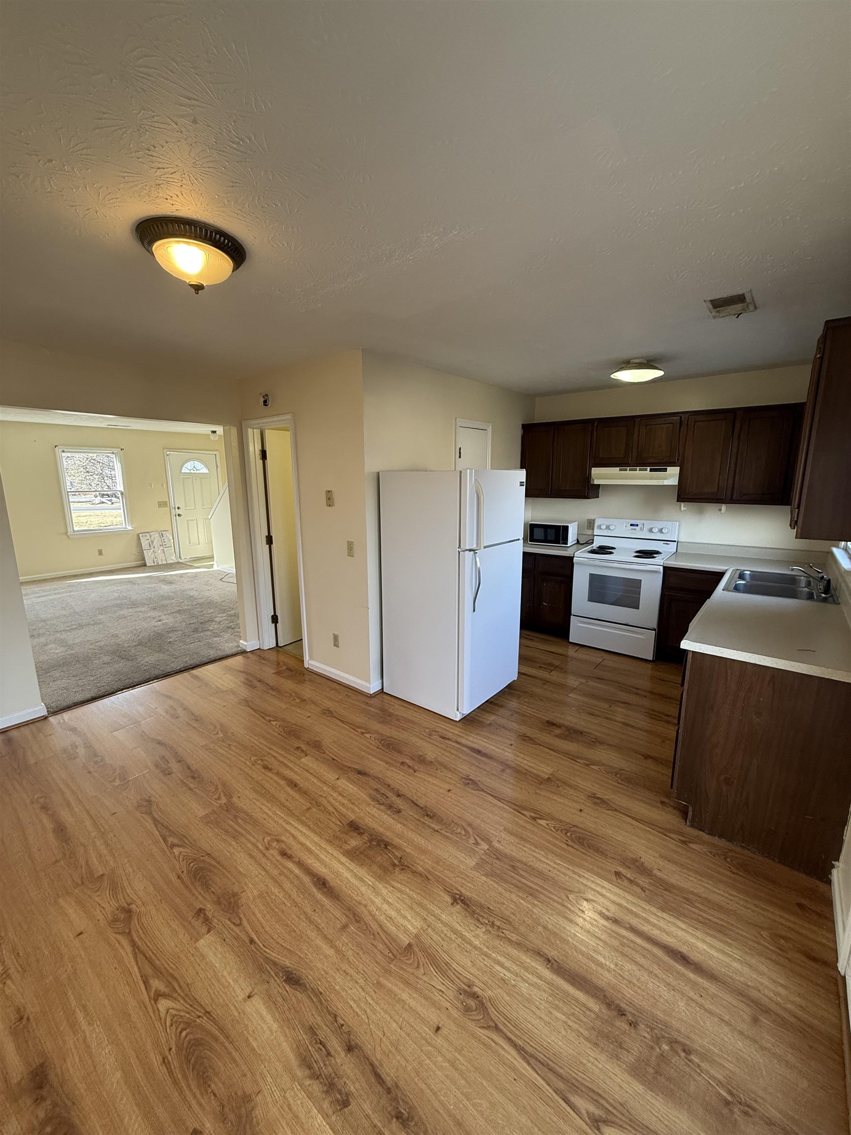 807 VINE ST, HARRISONBURG, Virginia 22801, 2 Bedrooms Bedrooms, ,2 BathroomsBathrooms,Residential,807 VINE ST,673555 MLS # 673555