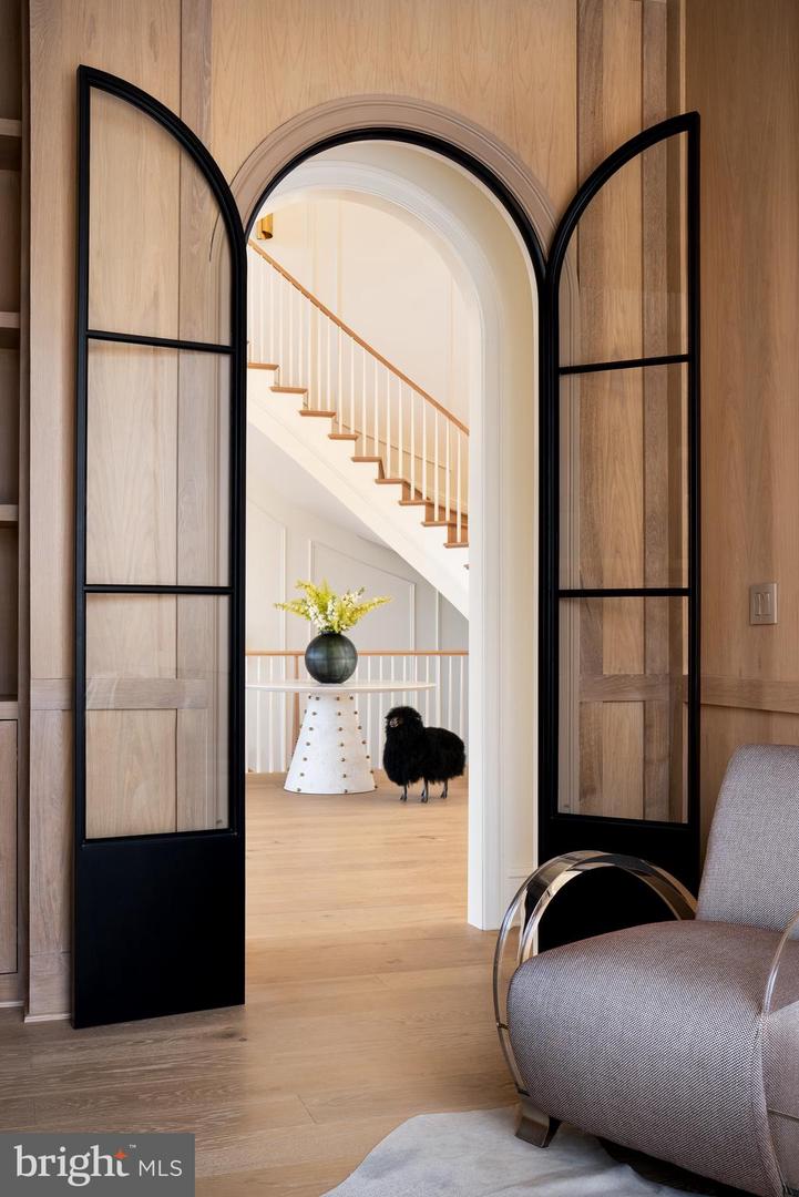 8634 OVERLOOK RD, MCLEAN, Virginia 22102, 6 Bedrooms Bedrooms, ,7 BathroomsBathrooms,Residential,For sale,8634 OVERLOOK RD,VAFX2286844 MLS # VAFX2286844