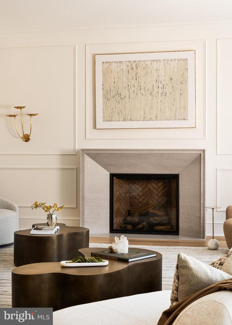 8634 OVERLOOK RD, MCLEAN, Virginia 22102, 6 Bedrooms Bedrooms, ,7 BathroomsBathrooms,Residential,For sale,8634 OVERLOOK RD,VAFX2286844 MLS # VAFX2286844