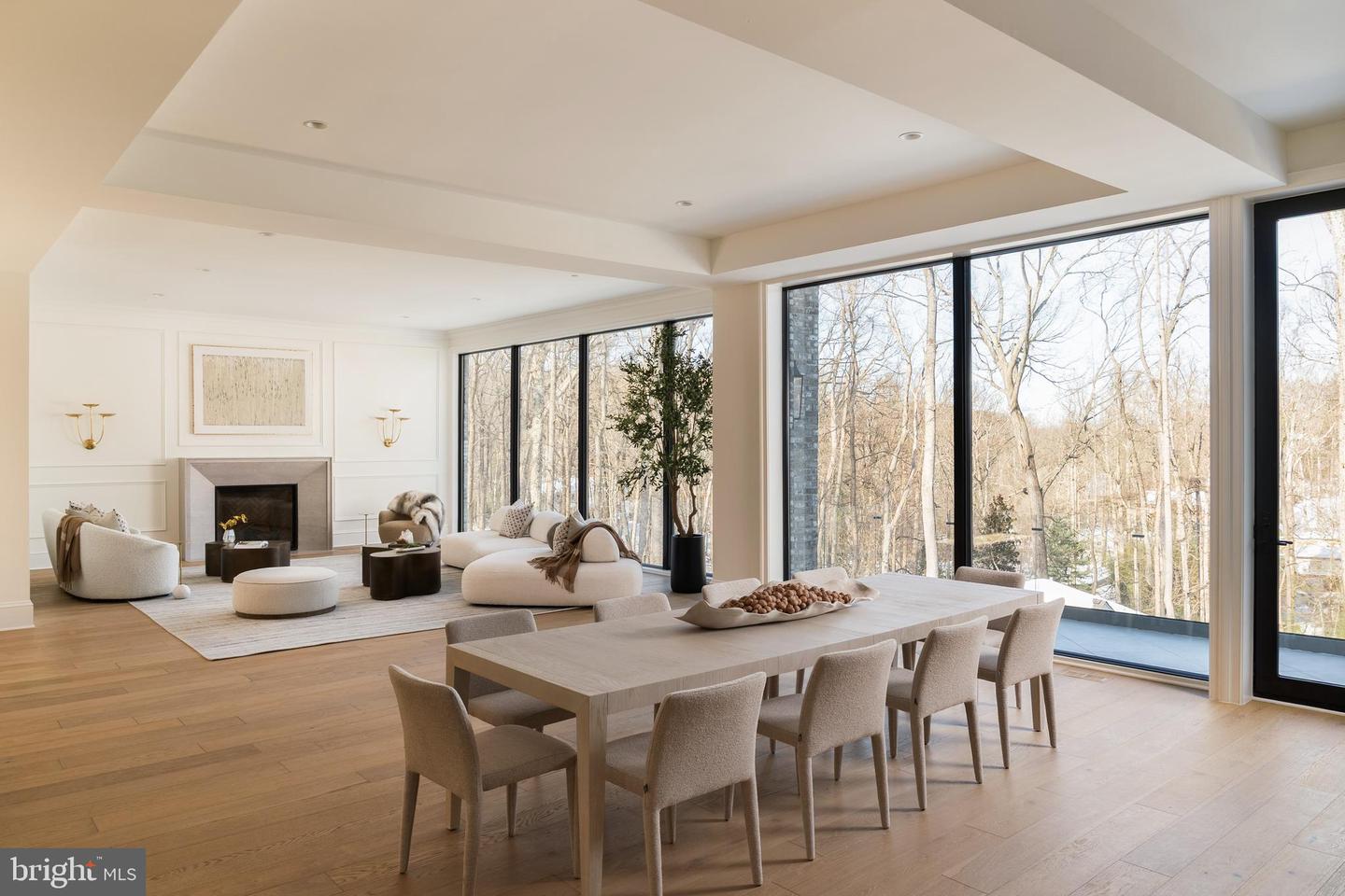 8634 OVERLOOK RD, MCLEAN, Virginia 22102, 6 Bedrooms Bedrooms, ,7 BathroomsBathrooms,Residential,For sale,8634 OVERLOOK RD,VAFX2286844 MLS # VAFX2286844