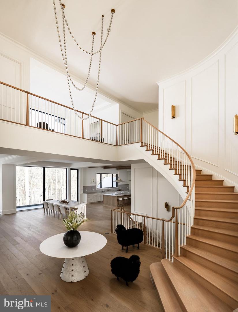 8634 OVERLOOK RD, MCLEAN, Virginia 22102, 6 Bedrooms Bedrooms, ,7 BathroomsBathrooms,Residential,For sale,8634 OVERLOOK RD,VAFX2286844 MLS # VAFX2286844