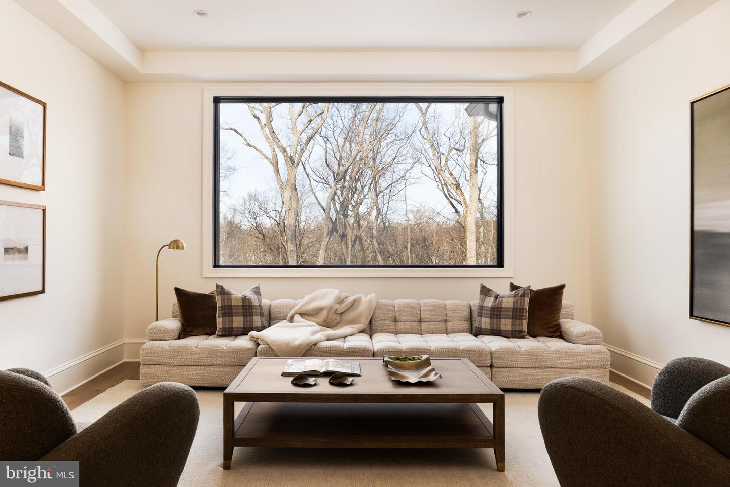 8634 OVERLOOK RD, MCLEAN, Virginia 22102, 6 Bedrooms Bedrooms, ,7 BathroomsBathrooms,Residential,For sale,8634 OVERLOOK RD,VAFX2286844 MLS # VAFX2286844