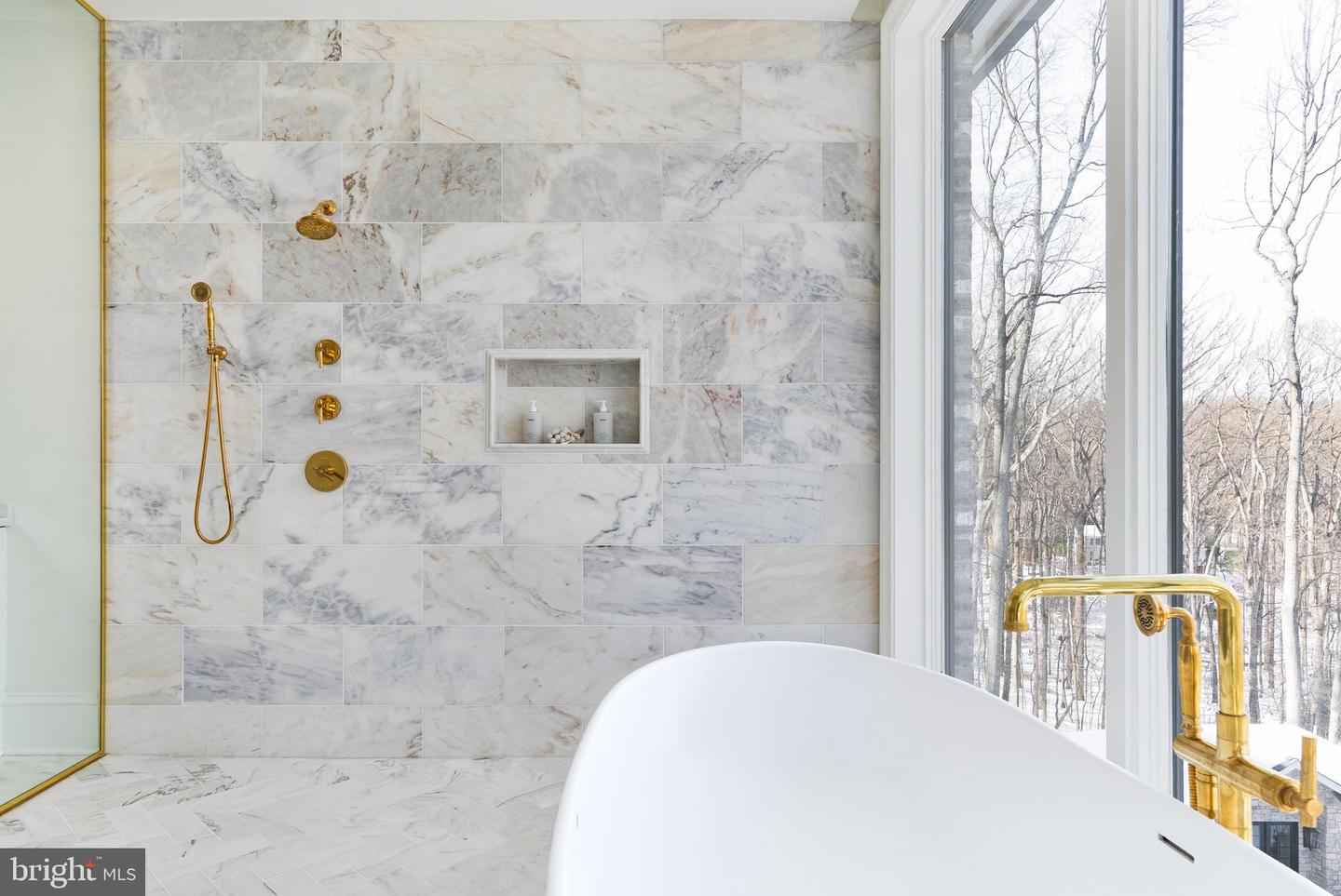 8634 OVERLOOK RD, MCLEAN, Virginia 22102, 6 Bedrooms Bedrooms, ,7 BathroomsBathrooms,Residential,For sale,8634 OVERLOOK RD,VAFX2286844 MLS # VAFX2286844