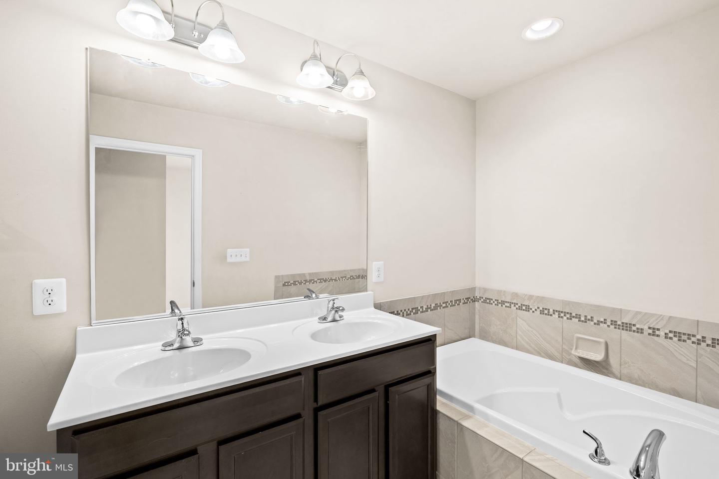 400 WOODSTREAM CIR #32140, STAFFORD, Virginia 22556, 2 Bedrooms Bedrooms, ,2 BathroomsBathrooms,Residential,For sale,400 WOODSTREAM CIR #32140,VAST2045470 MLS # VAST2045470