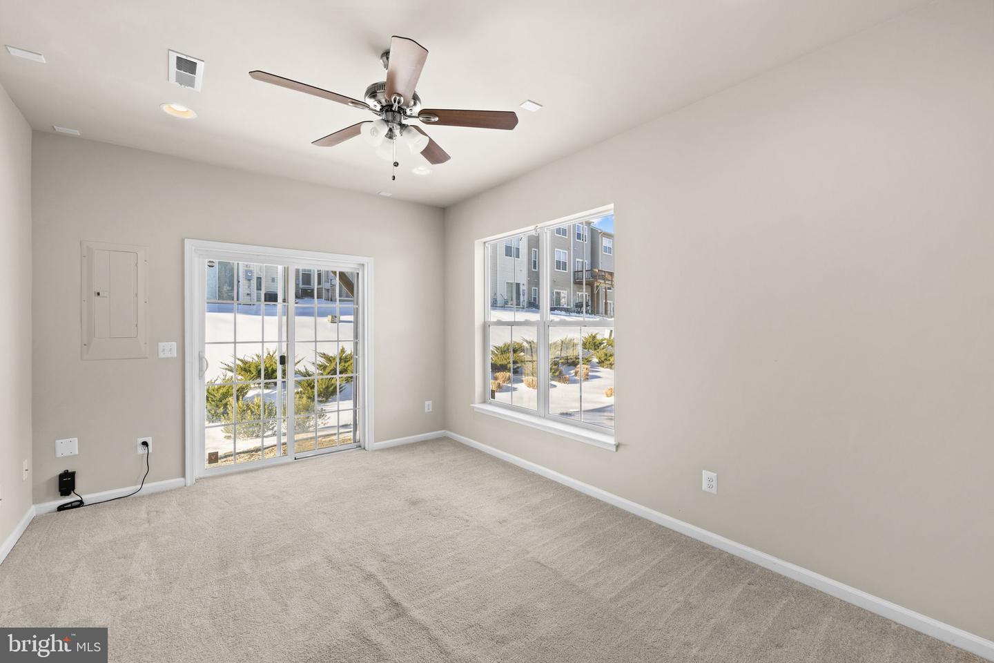 400 WOODSTREAM CIR #32140, STAFFORD, Virginia 22556, 2 Bedrooms Bedrooms, ,2 BathroomsBathrooms,Residential,For sale,400 WOODSTREAM CIR #32140,VAST2045470 MLS # VAST2045470