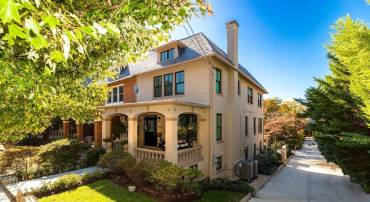 2820 BELLEVUE TER NW, WASHINGTON, District Of Columbia 20007, 5 Bedrooms Bedrooms, 8 Rooms Rooms,4 BathroomsBathrooms,Residential,For sale,2820 BELLEVUE TER NW,DCDC2243286 MLS # DCDC2243286