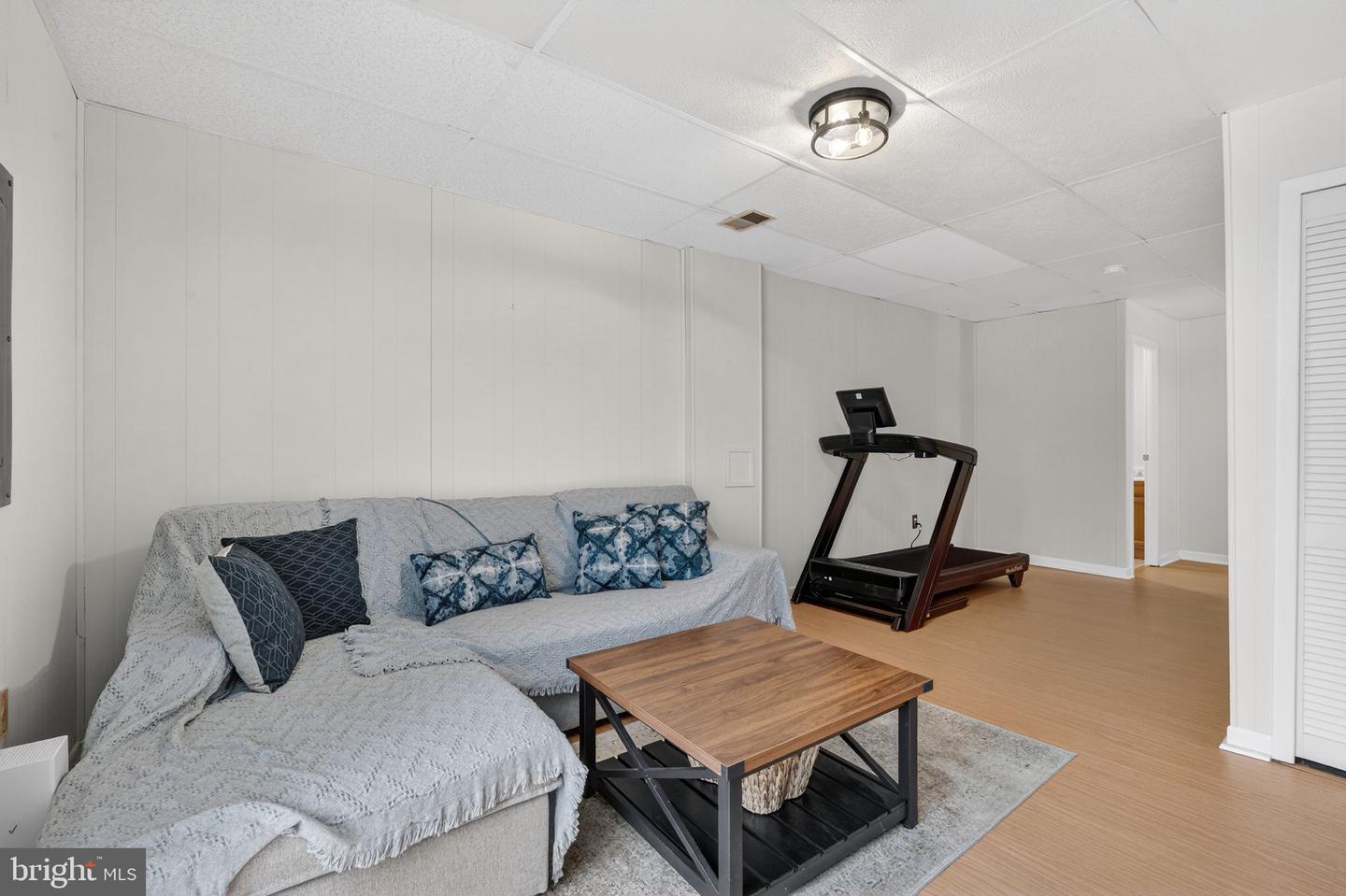 4241 MOSELLE DR, CHANTILLY, Virginia 20151, 2 Bedrooms Bedrooms, ,1 BathroomBathrooms,Residential,For sale,4241 MOSELLE DR,VAFX2289052 MLS # VAFX2289052