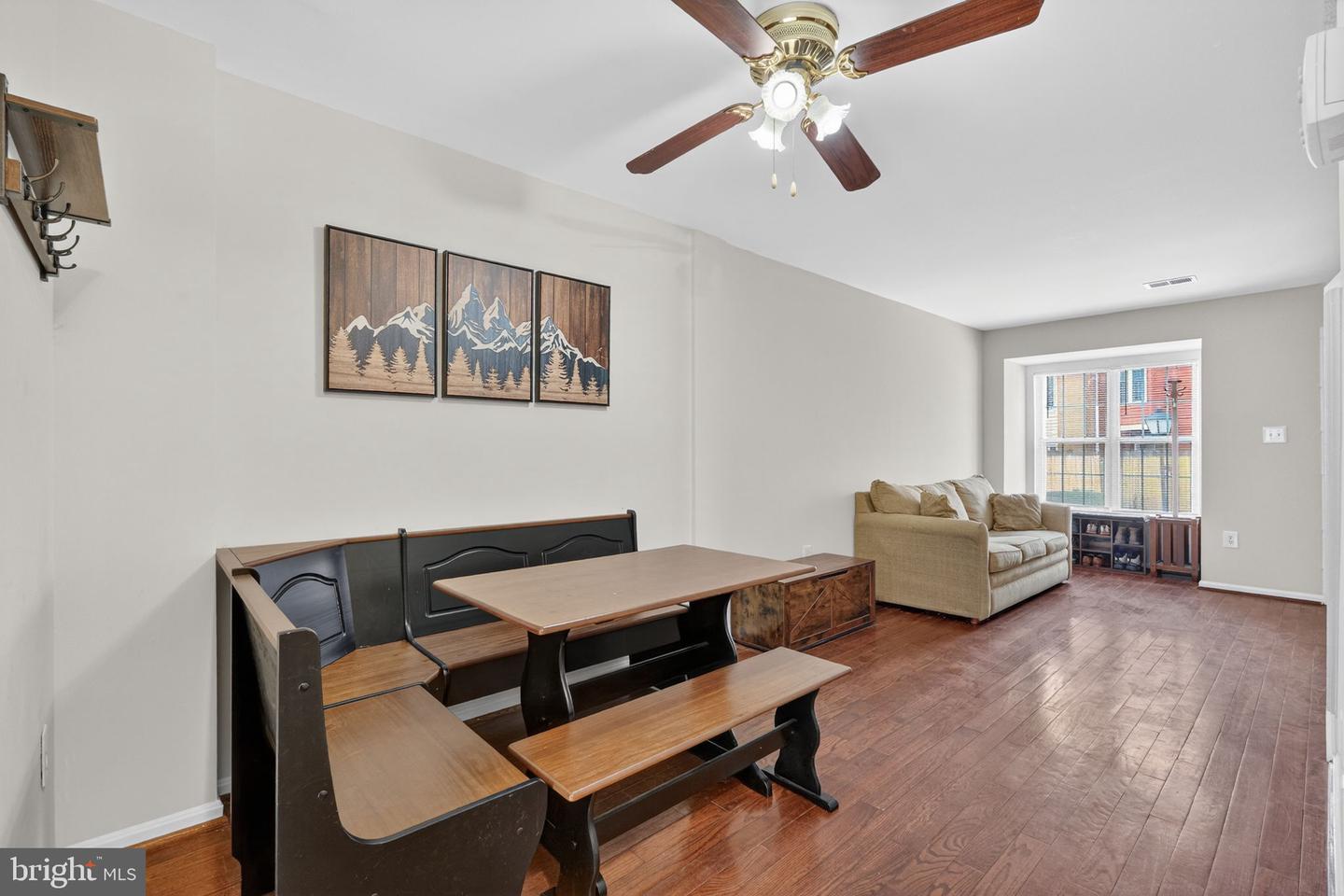 4241 MOSELLE DR, CHANTILLY, Virginia 20151, 2 Bedrooms Bedrooms, ,1 BathroomBathrooms,Residential,For sale,4241 MOSELLE DR,VAFX2289052 MLS # VAFX2289052