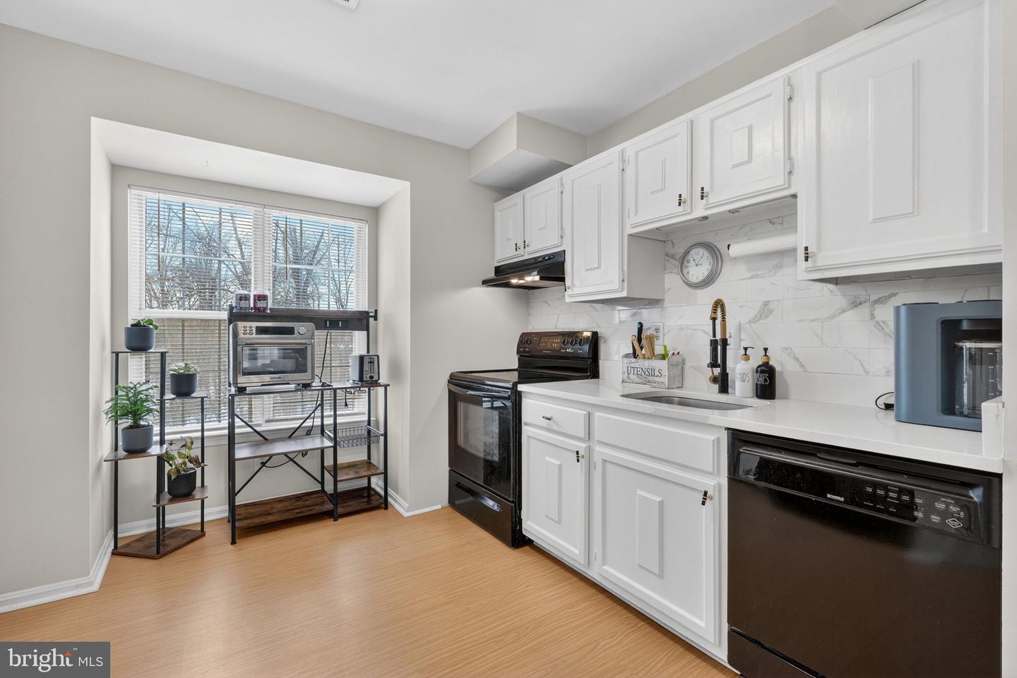 4241 MOSELLE DR, CHANTILLY, Virginia 20151, 2 Bedrooms Bedrooms, ,1 BathroomBathrooms,Residential,For sale,4241 MOSELLE DR,VAFX2289052 MLS # VAFX2289052