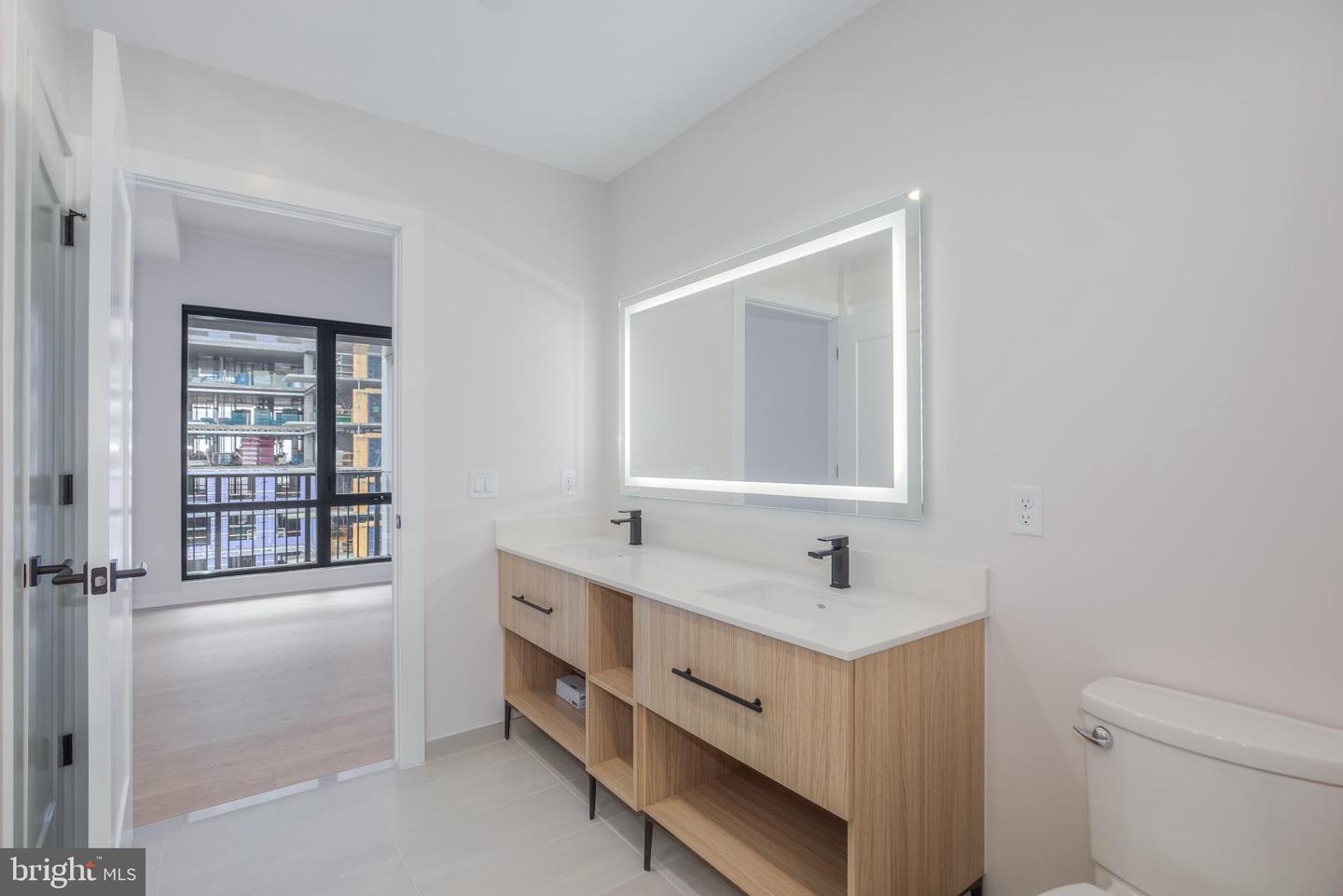 255 W FALLS STATION BLVD #1001, FALLS CHURCH, Virginia 22046, 3 Bedrooms Bedrooms, 6 Rooms Rooms,2 BathroomsBathrooms,Residential,For sale,255 W FALLS STATION BLVD #1001,VAFA2003558 MLS # VAFA2003558