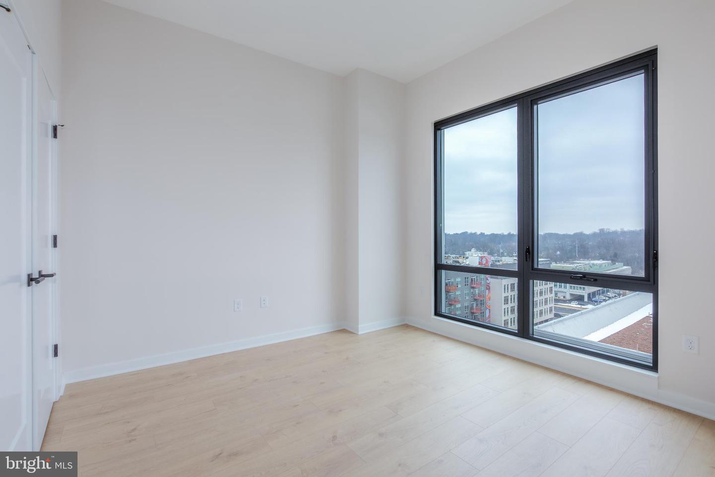 255 W FALLS STATION BLVD #1001, FALLS CHURCH, Virginia 22046, 3 Bedrooms Bedrooms, 6 Rooms Rooms,2 BathroomsBathrooms,Residential,For sale,255 W FALLS STATION BLVD #1001,VAFA2003558 MLS # VAFA2003558